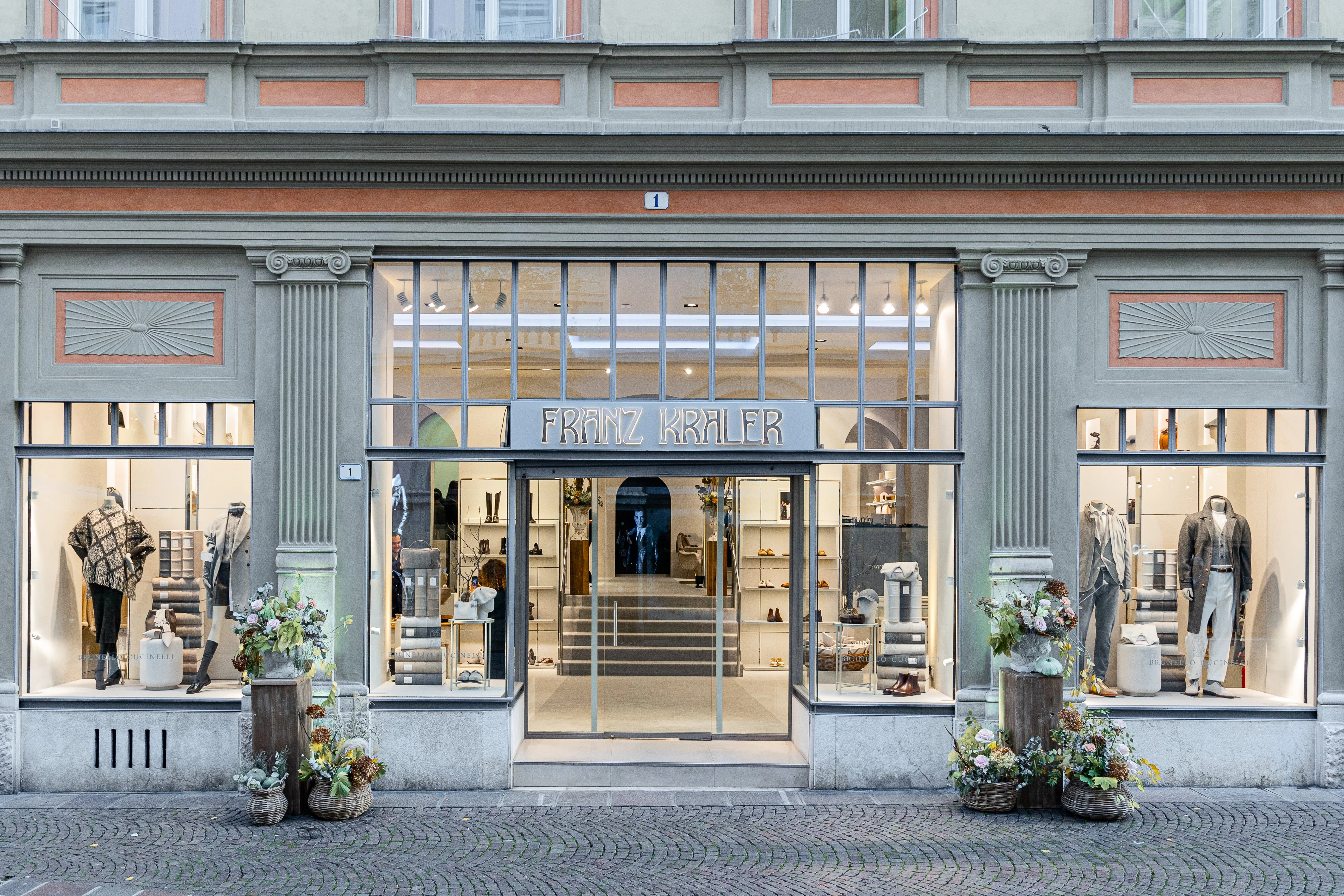The Club, l'evento firmato Best Luxury Bag Wholesale apre Vinaltum 2025: moda e vino a braccetto