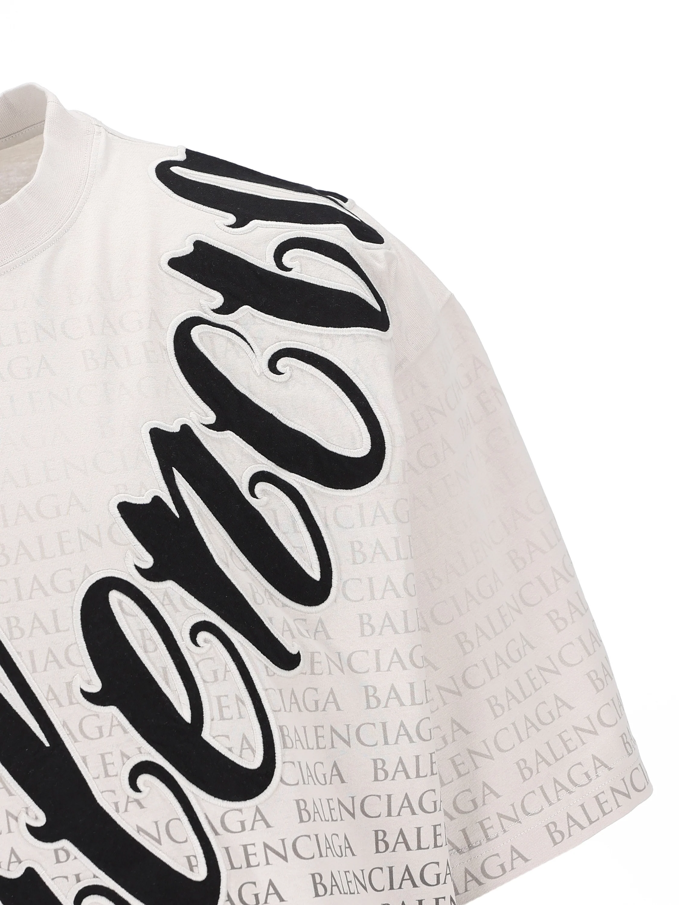 T-shirt realizzata in cotone. 764235 TTVN99081 BALENCIAGA 