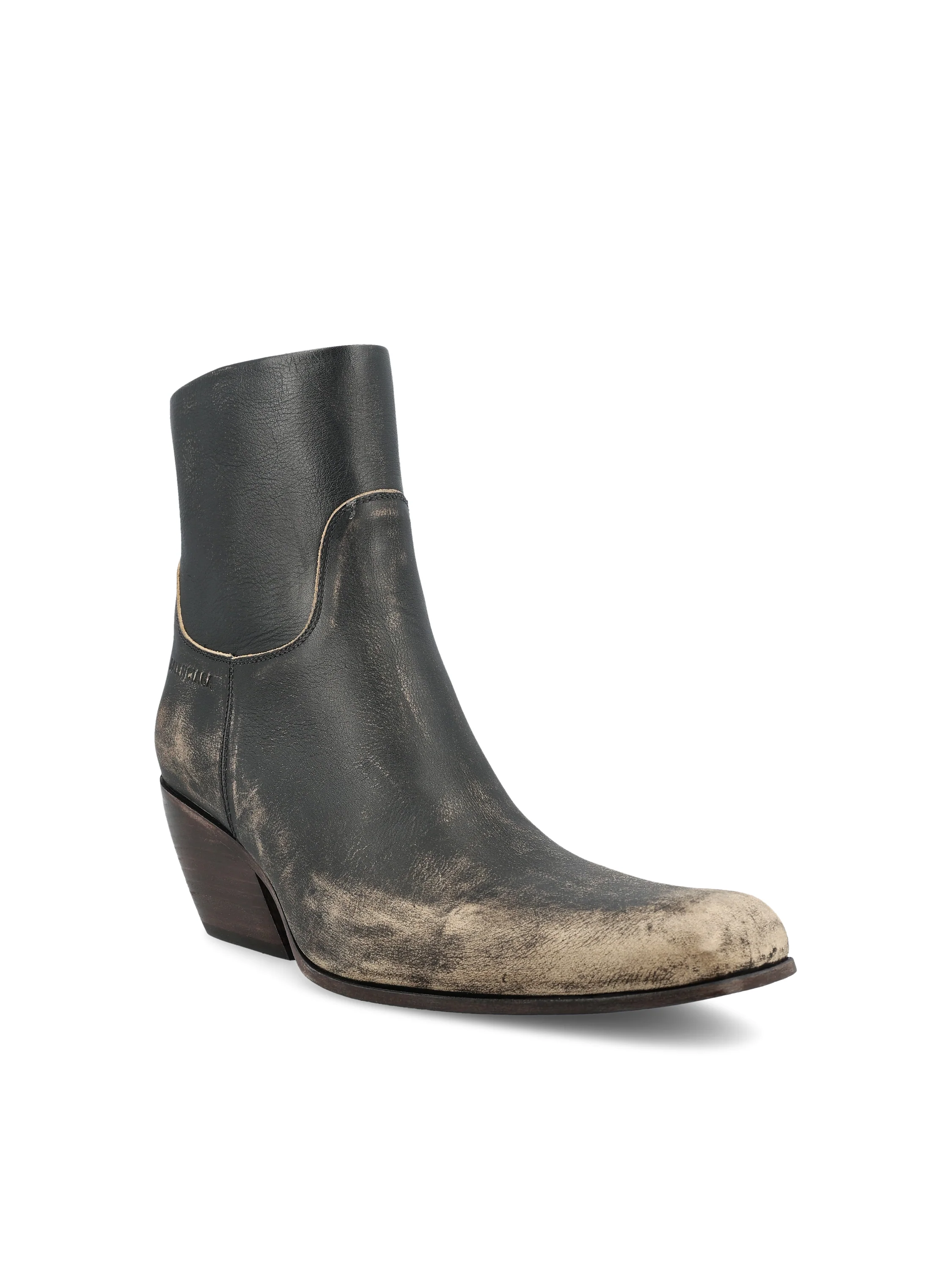 Stivali realizzati in pelle. 853787 WB2271090 BALENCIAGA 