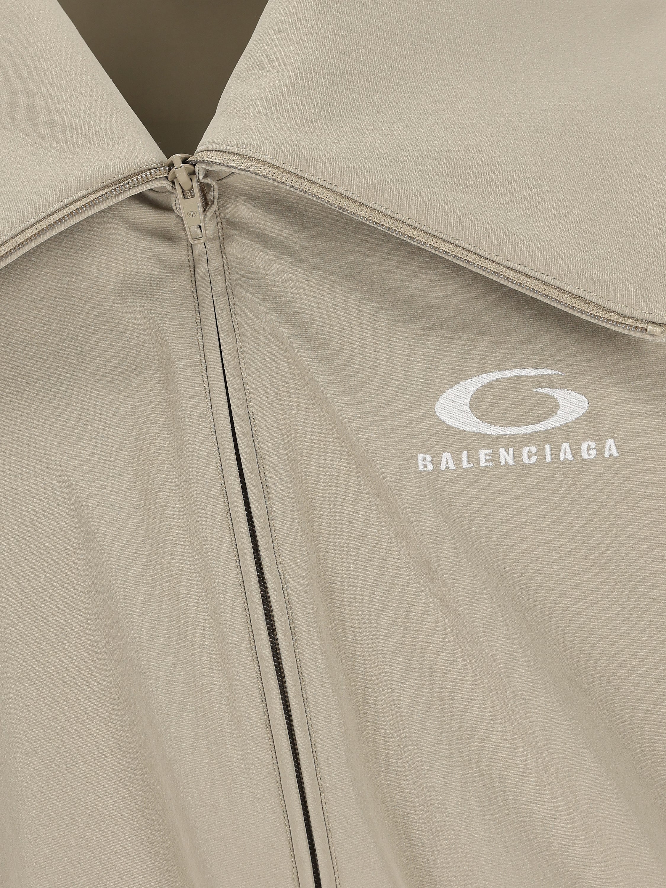 Giacca realizzata in poliestere. 857673 TRO319577 BALENCIAGA 
