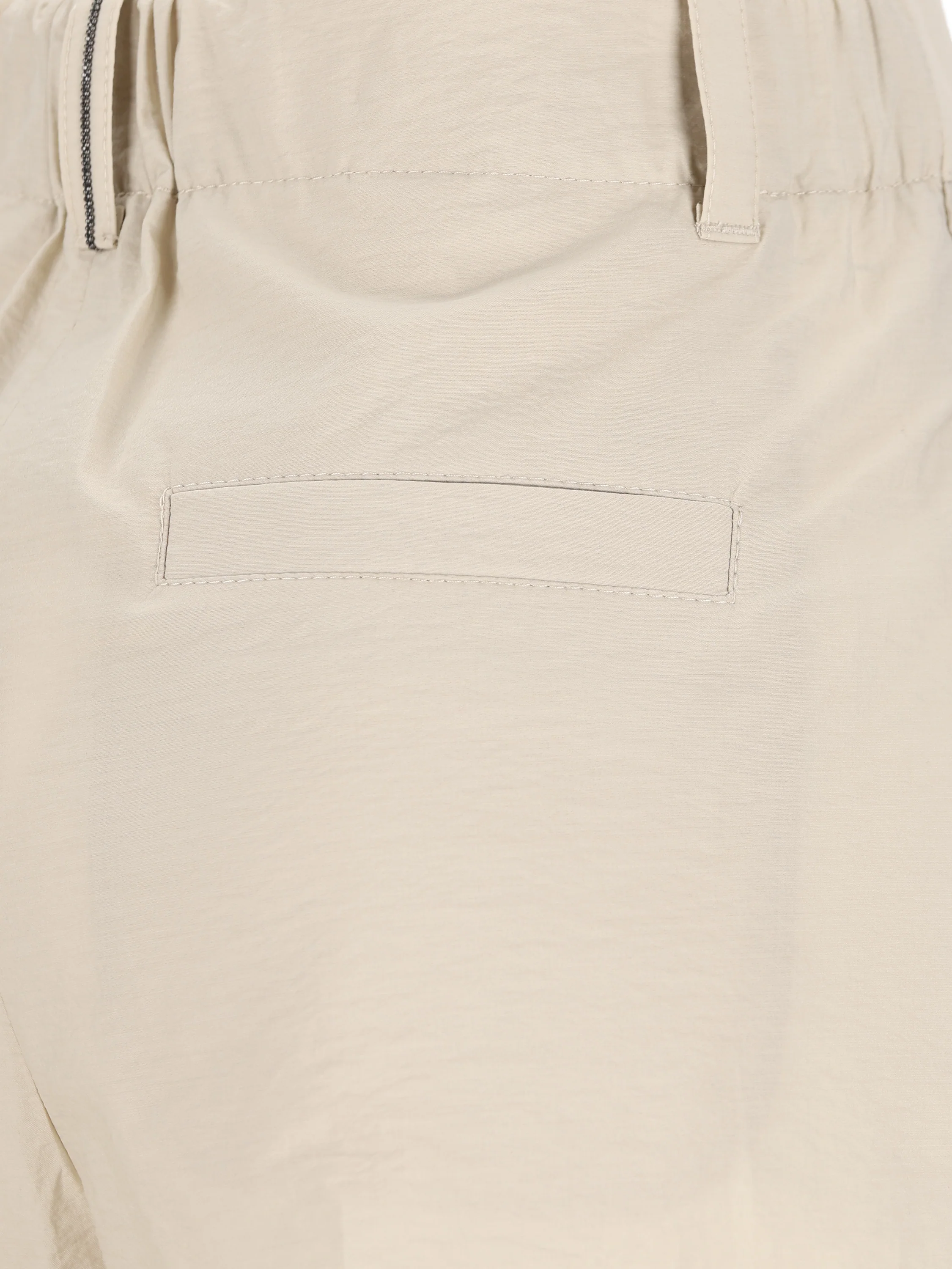 Pantaloni realizzati in popeline di cotone. M0F79P9189 C9593 BRUNELLO CUCINELLI 