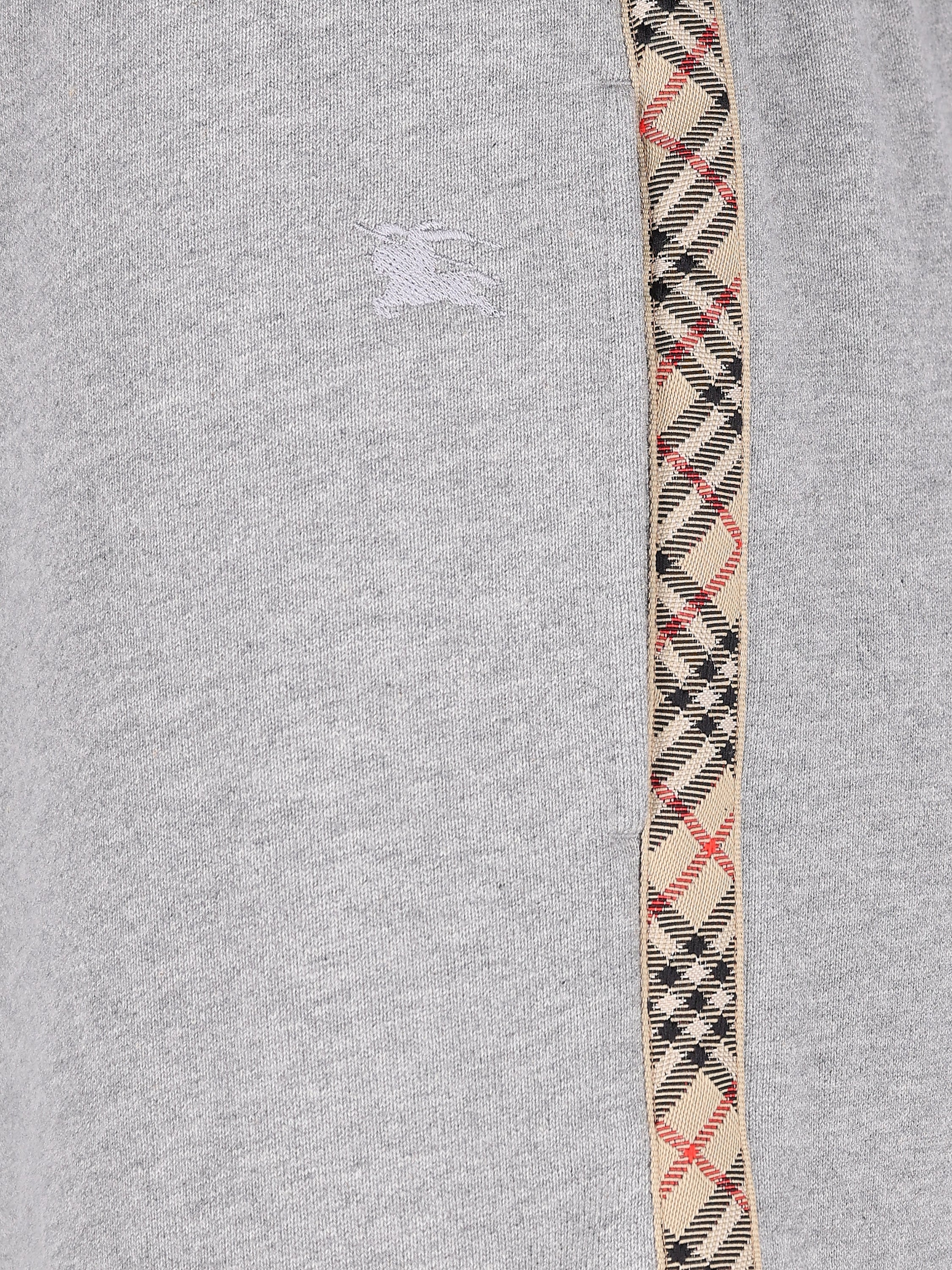 Pantaloni realizzati in cotone. 8118974 A2142 BURBERRY 