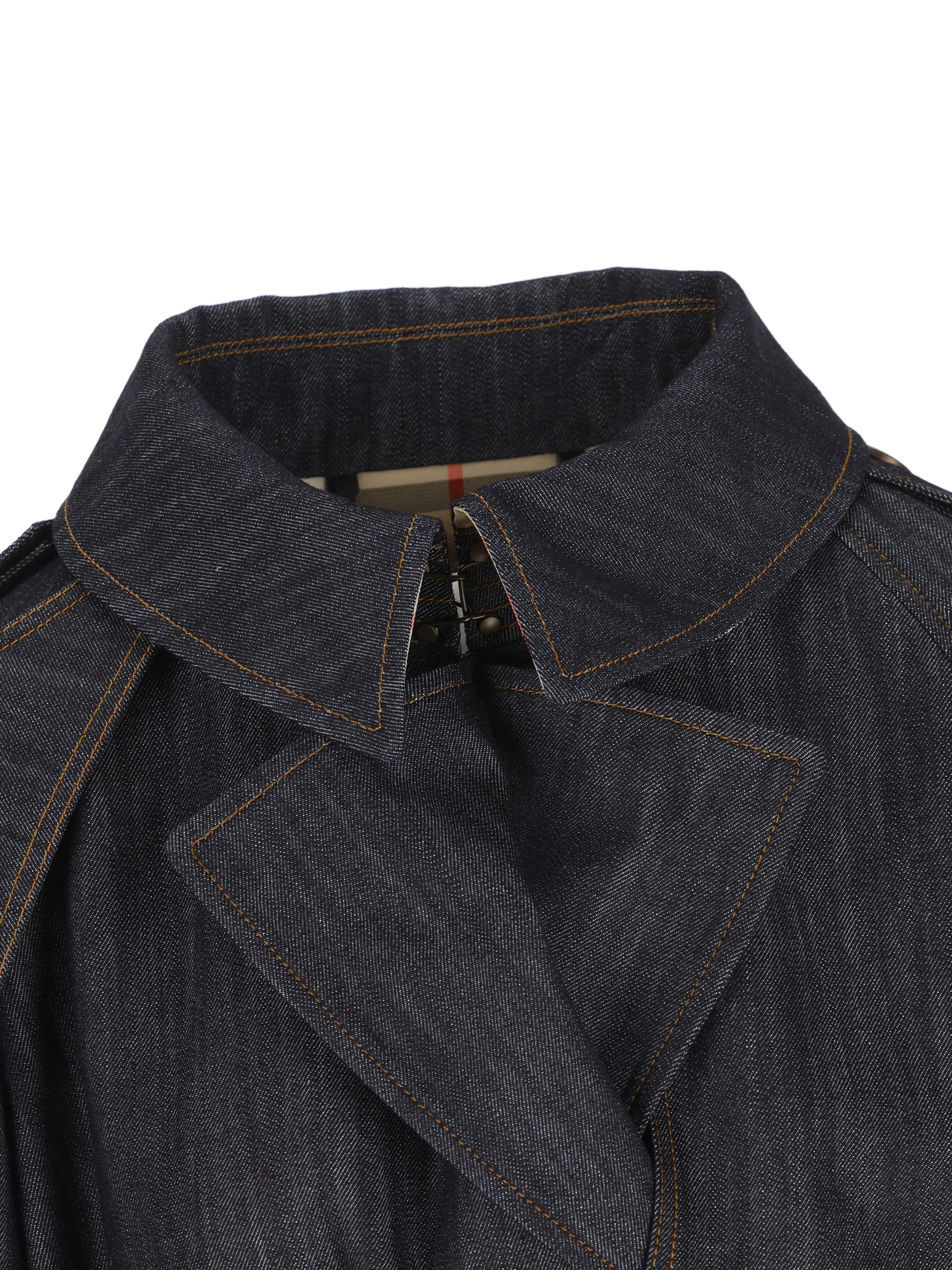 Trench realizzato in denim. 8126364 A1185 BURBERRY 