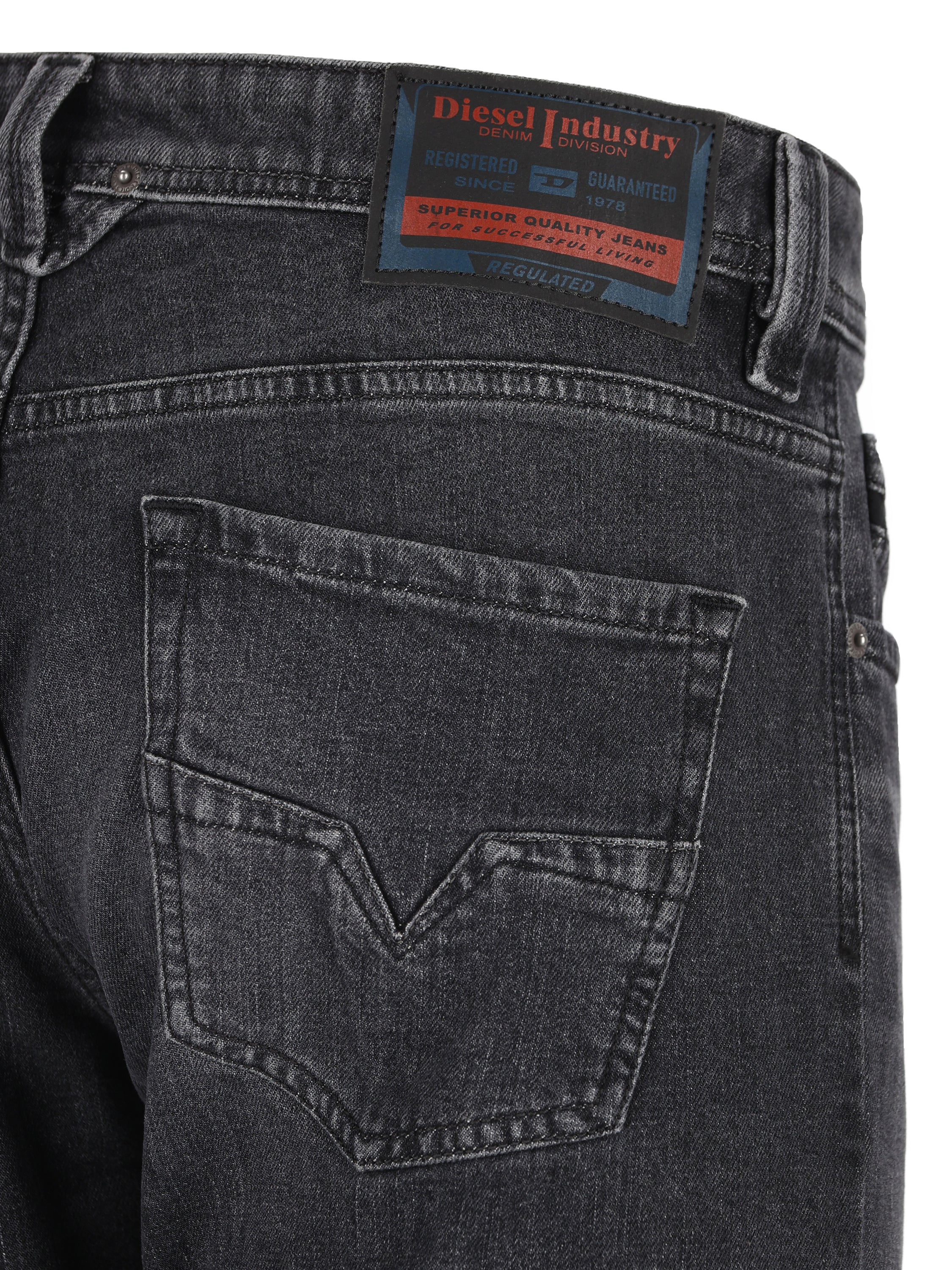 Jeans realizzati in cotone. 00C06Q 09N4902 DIESEL 