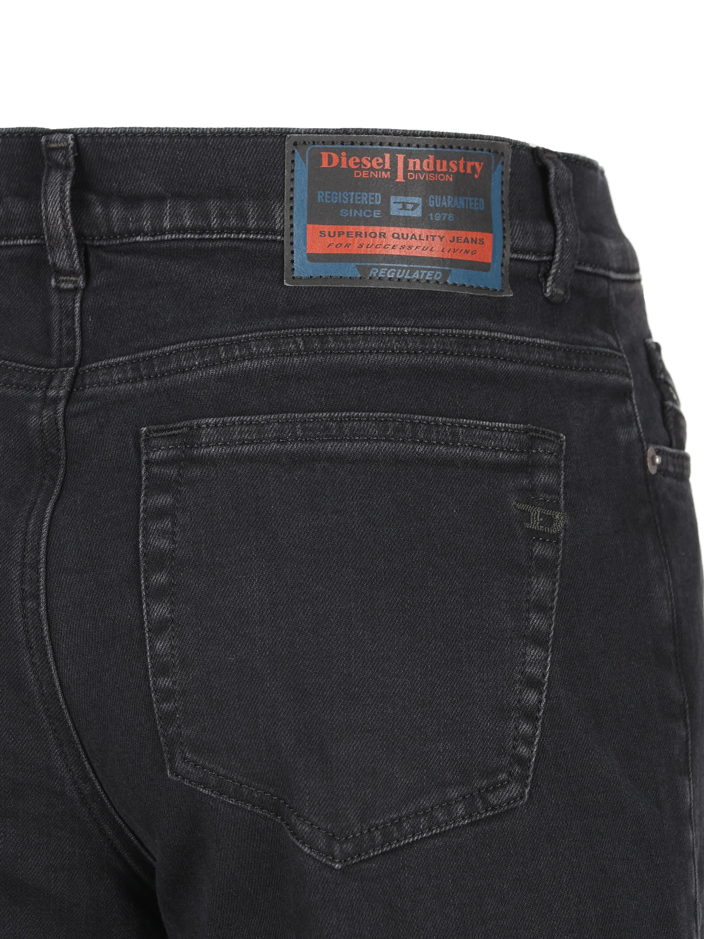Jeans realizzati in cotone. A03624 09N8902 DIESEL 
