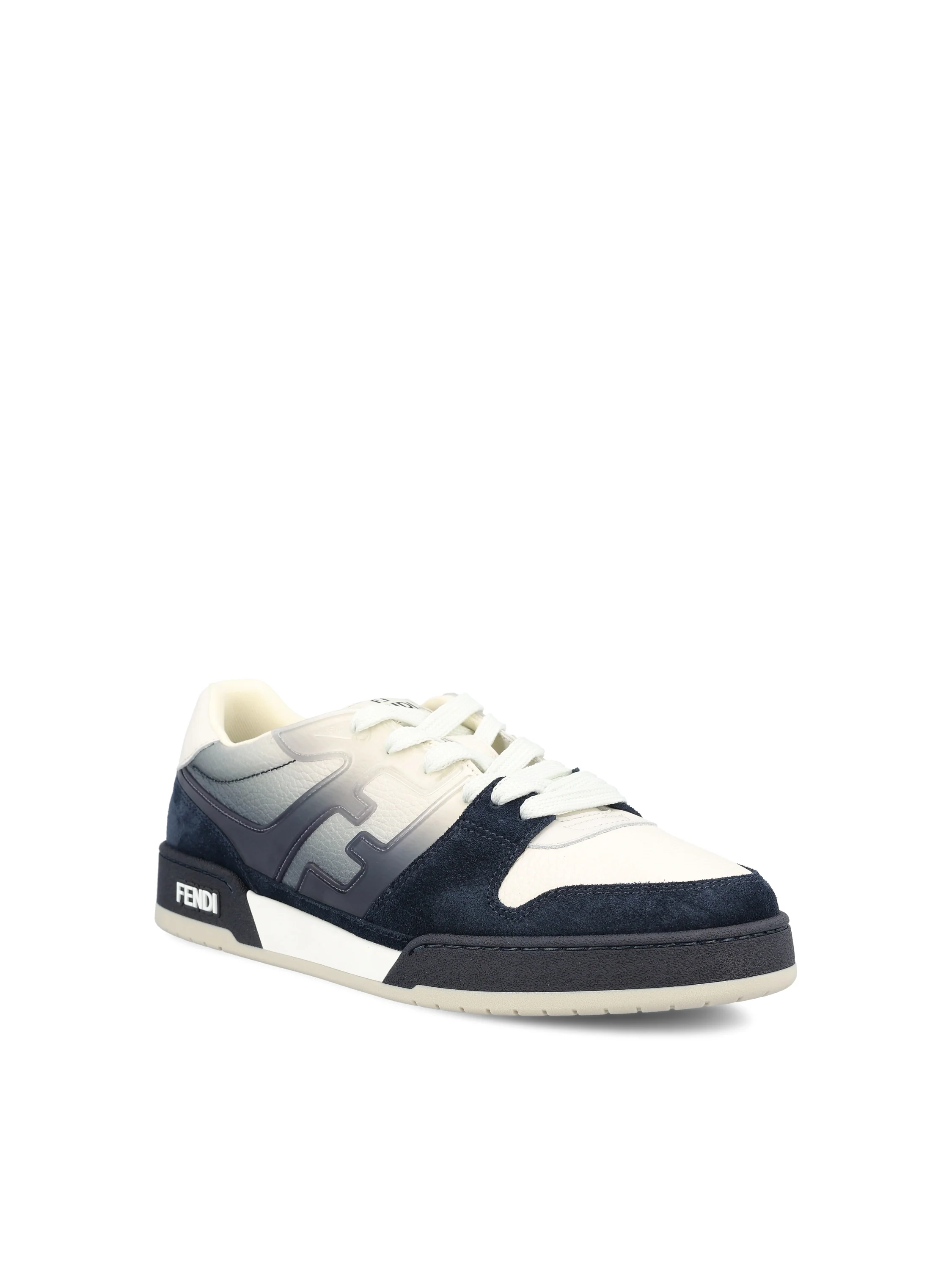 Sneaker realizzate in pelle di vitello. 7E1688 AWCSF1V8K FENDI 
