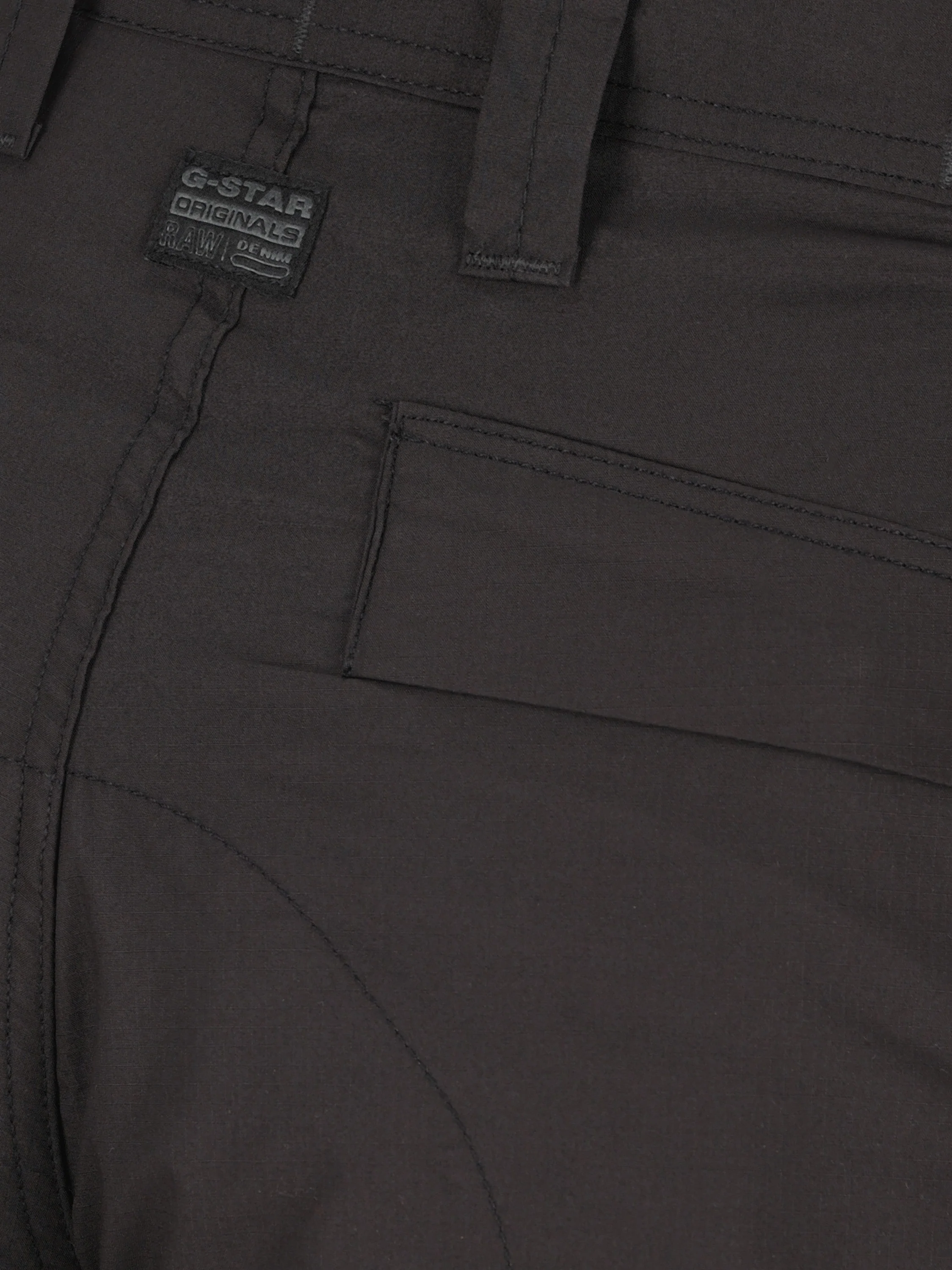 Pantaloni realizzati in cotone. D23677-D308 648 G-STAR 