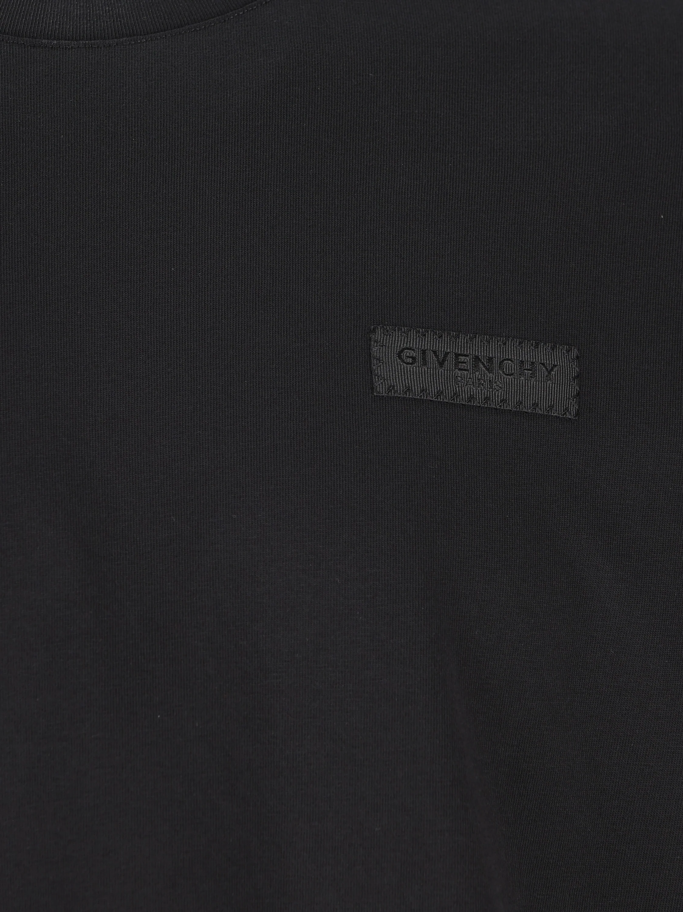 T-Shirt realizzata in cotone. BM71NK3YSJ 001 GIVENCHY 