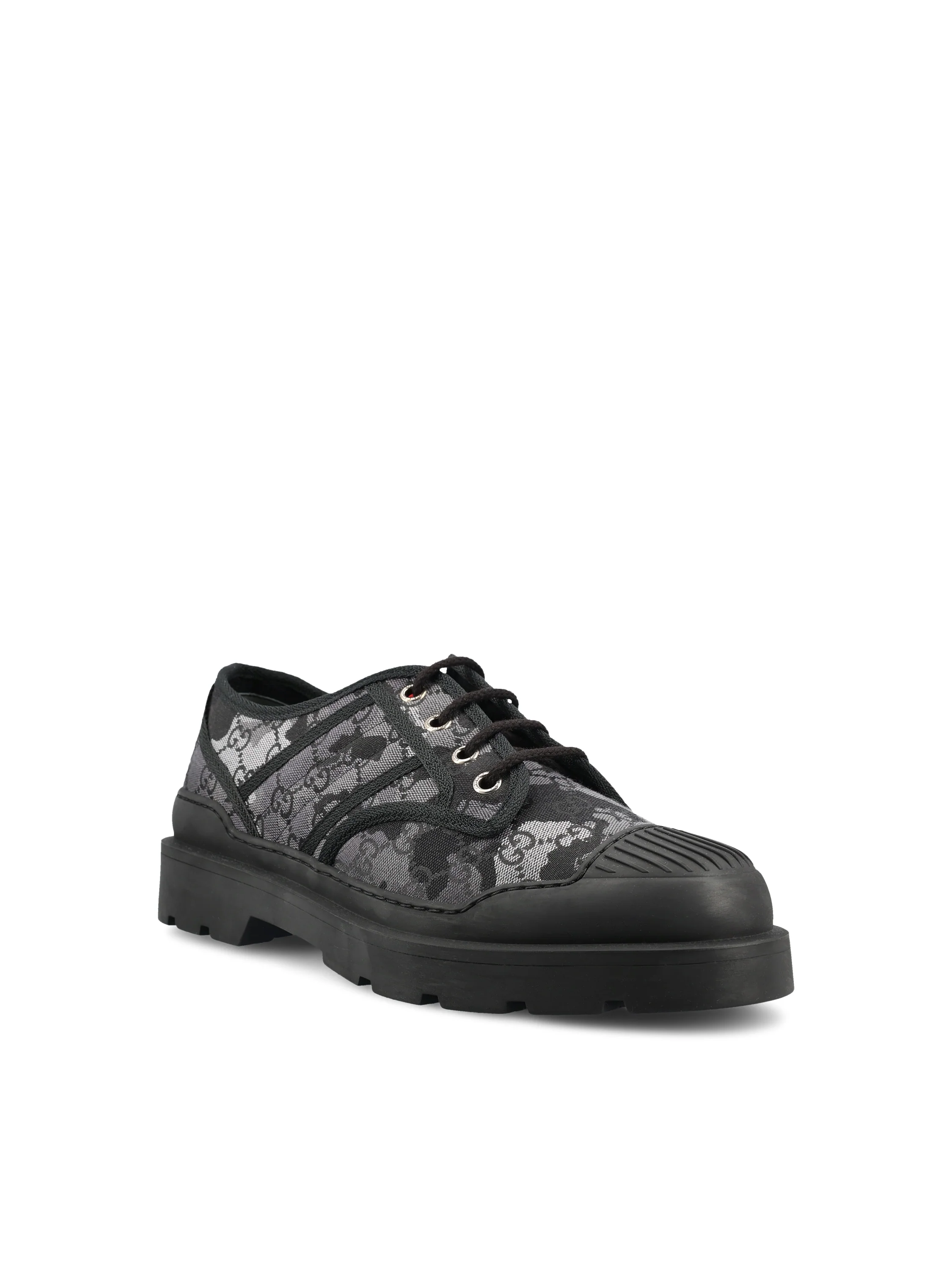 Stringata realizzata in tessuto GG. 848027 FAFLX8466 GUCCI 