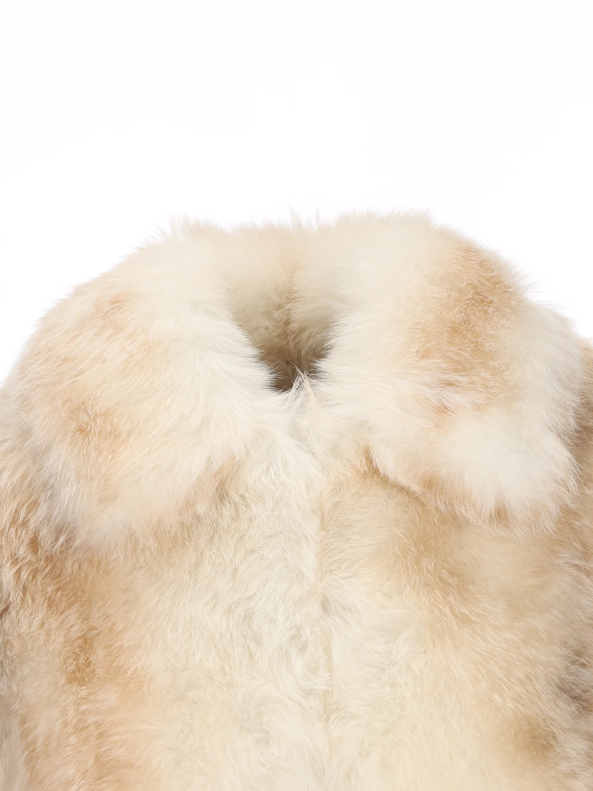 Gilet realizzato in pelliccia di agnello. 852684 XSAG40902 GUCCI