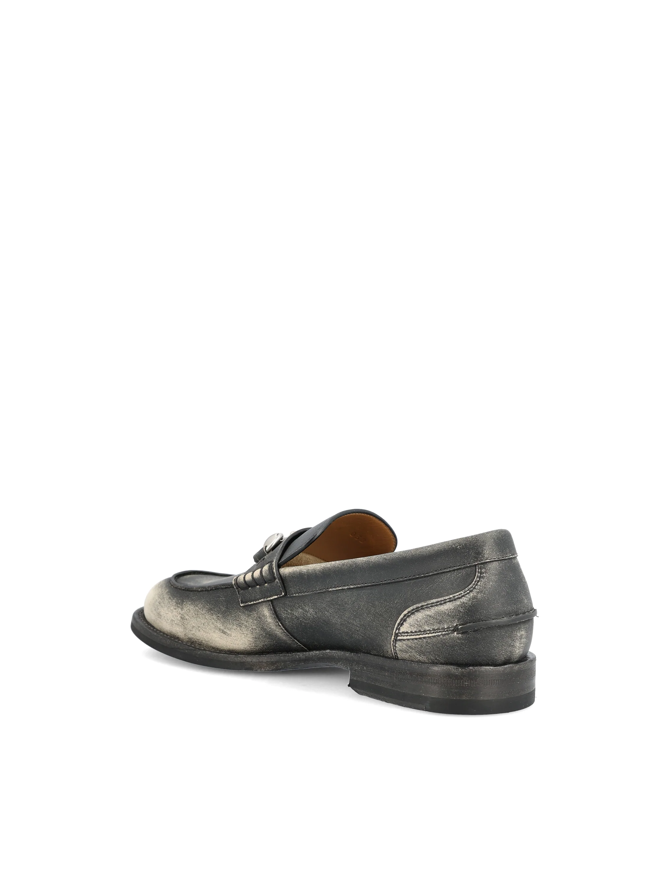 Mocassini realizzati in pelle. 853291 AAFZ41000 GUCCI 