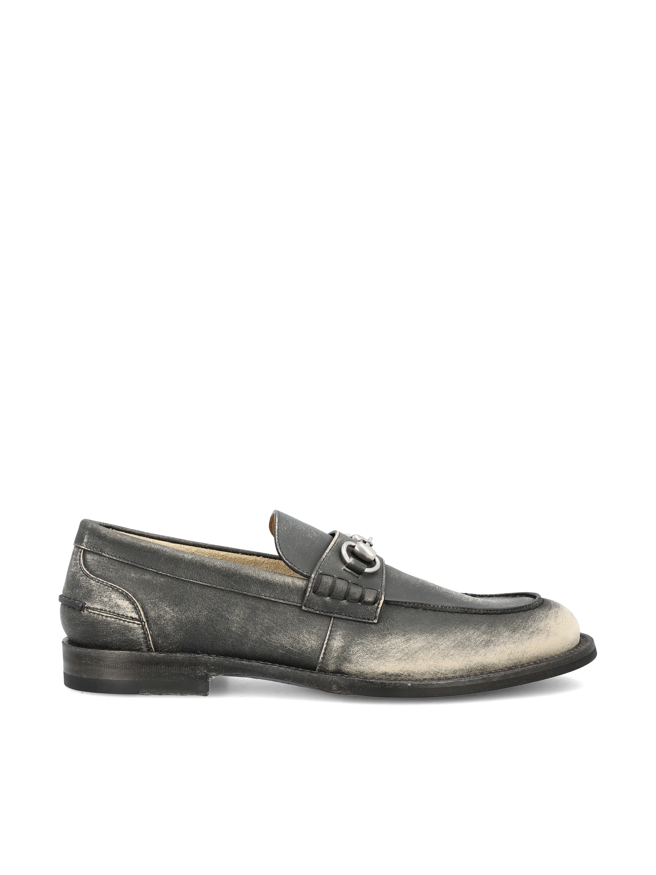 Mocassini realizzati in pelle. 853291 AAFZ41000 GUCCI 