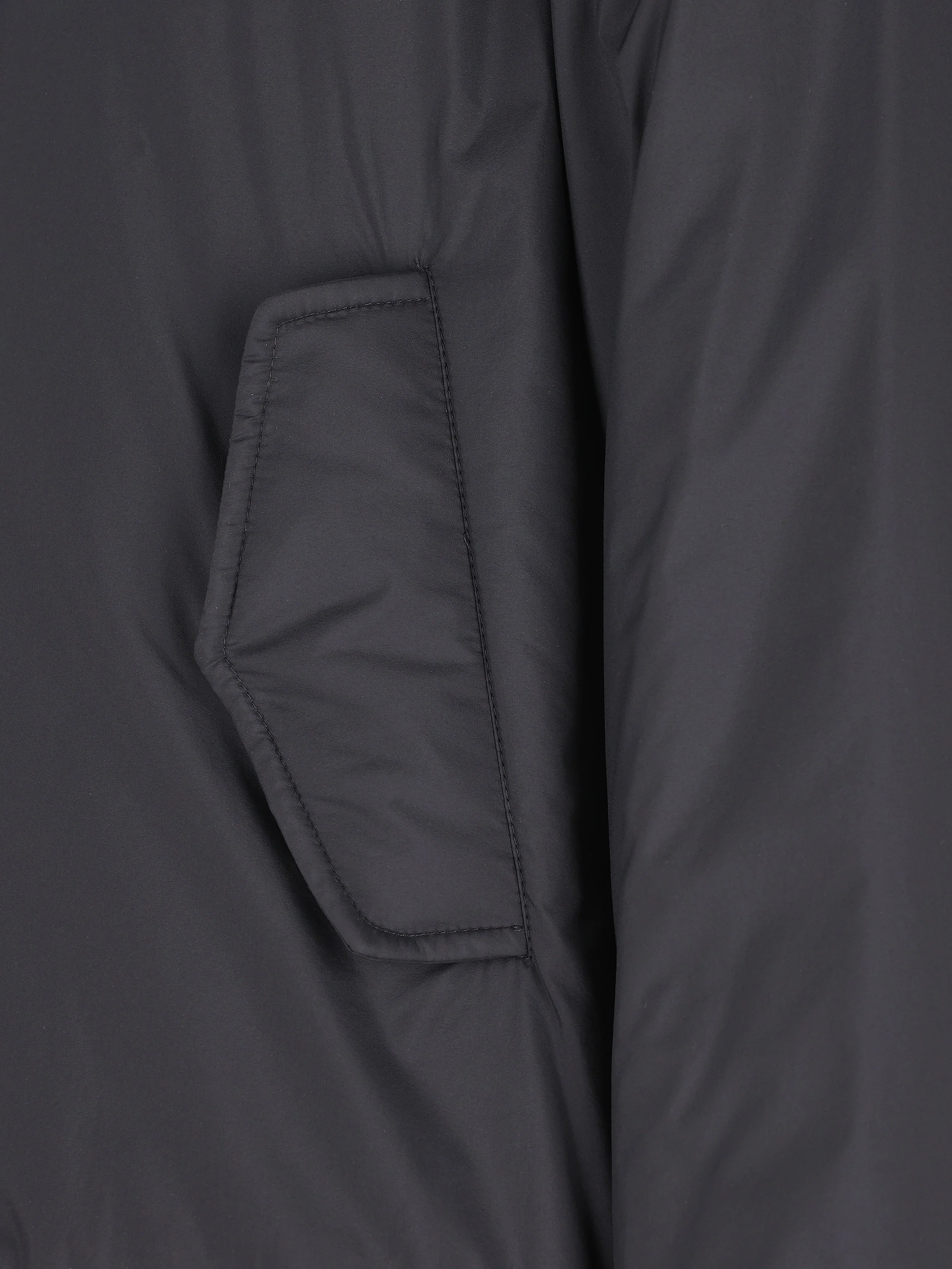 Giacca realizzata in poliammide. GC000114U 12456Z9200 HERNO