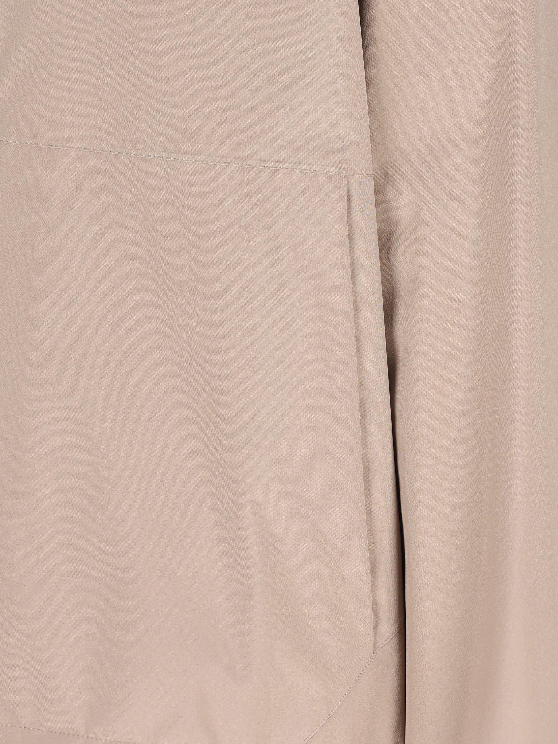 Giacca realizzata in poliammide ed elastan. GI000618U 128362600 HERNO