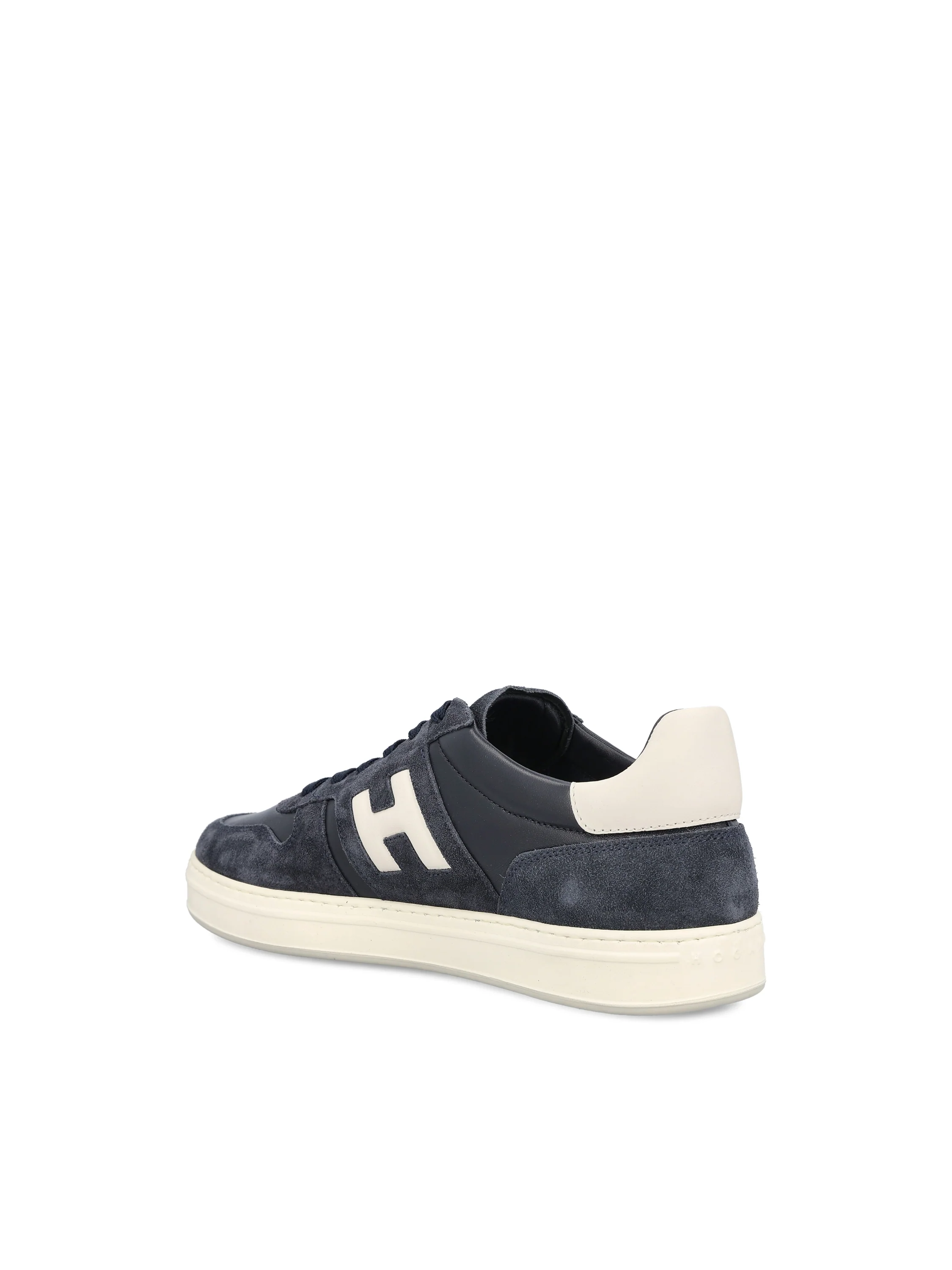 Sneakers realizzate in pelle scamosciata. HXM6680FZ00UHC 01VU HOGAN 