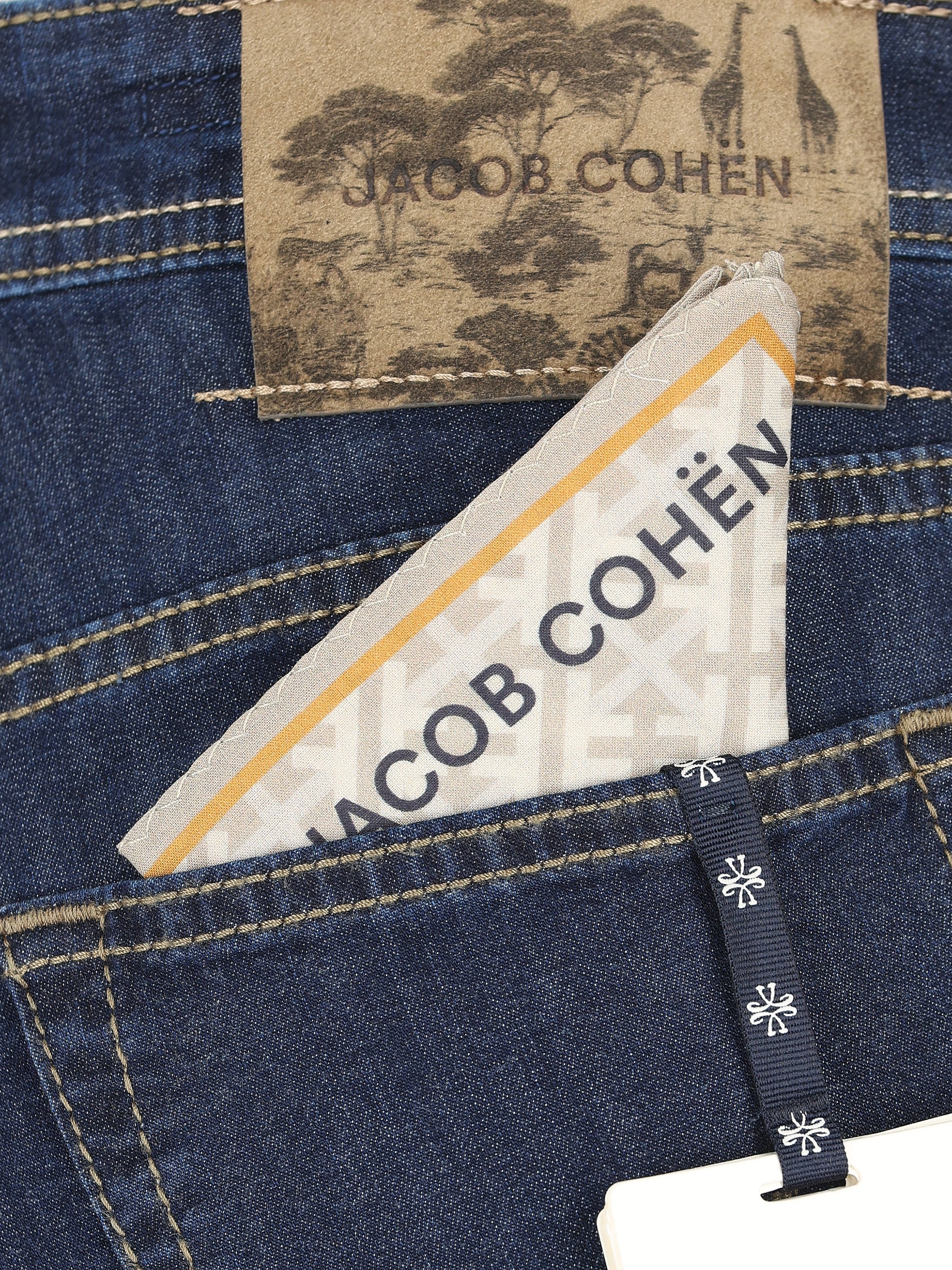 Jeans realizzati in cotone. QM004059 S3735R2100D JACOB COHËN
