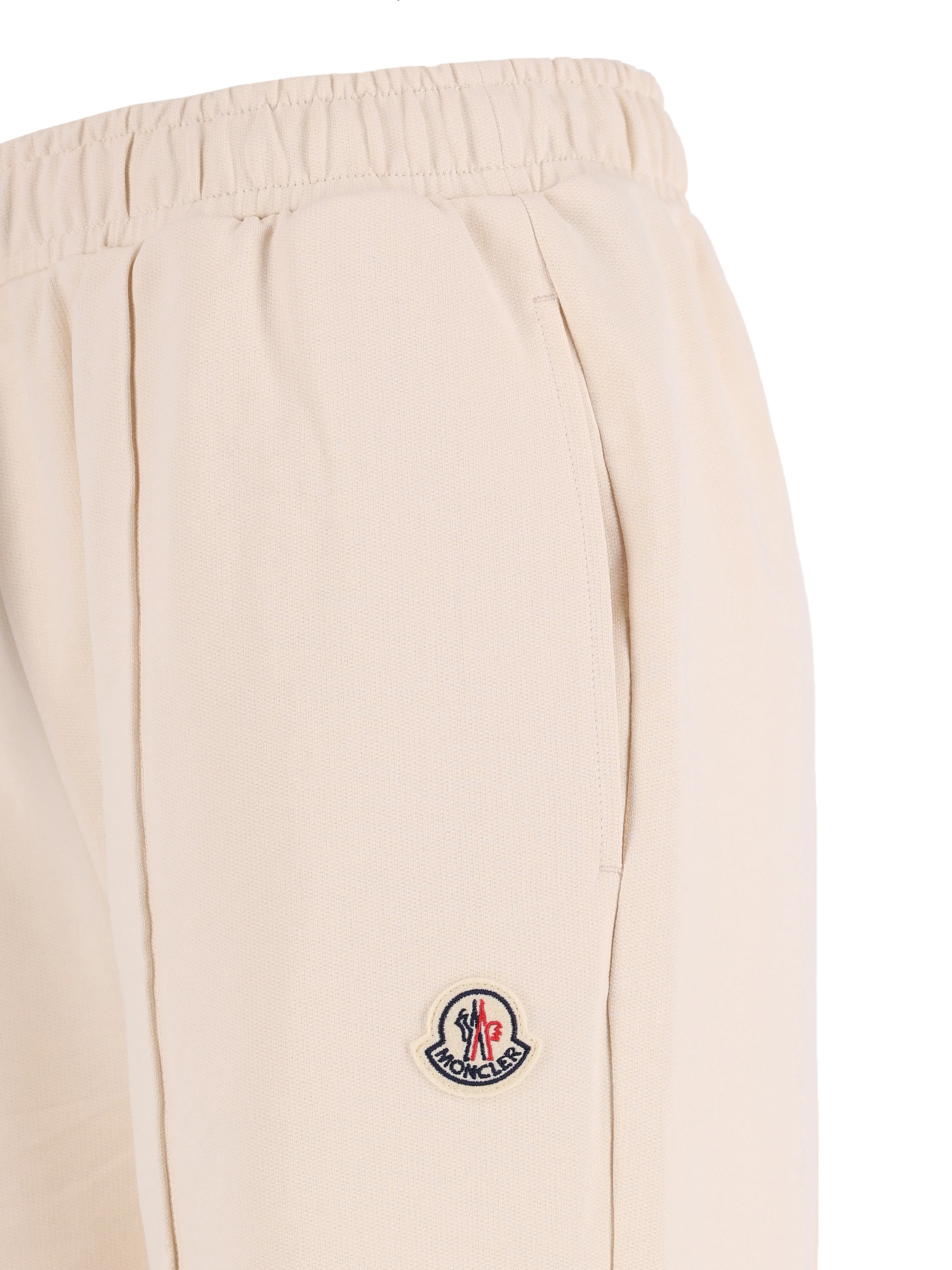 Pantaloni realizzati in cotone. W8H00002 89B2V034 MONCLER
