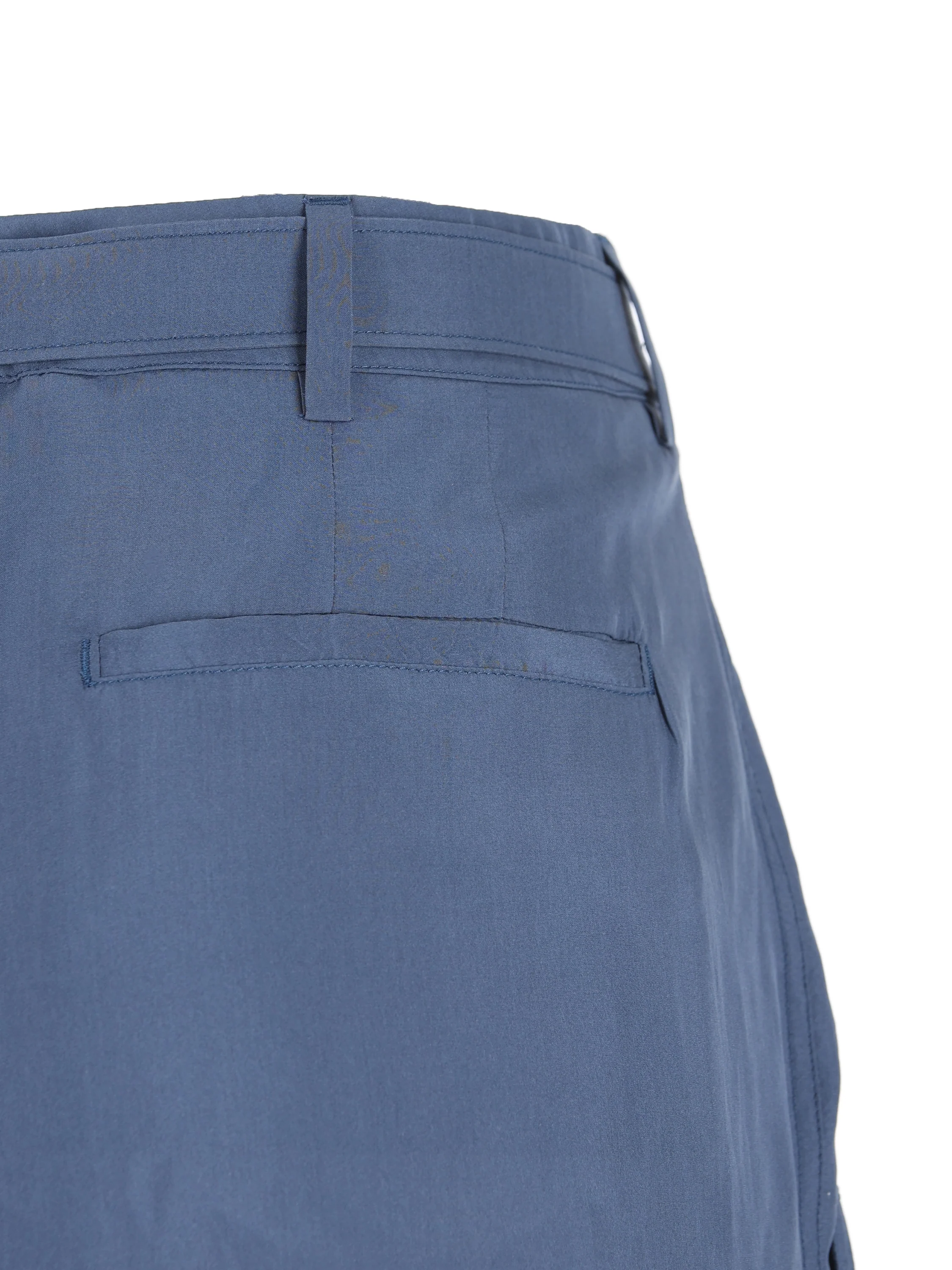 Pantaloni realizzati in seta. 862381 Y6J784812 SAINT LAURENT 