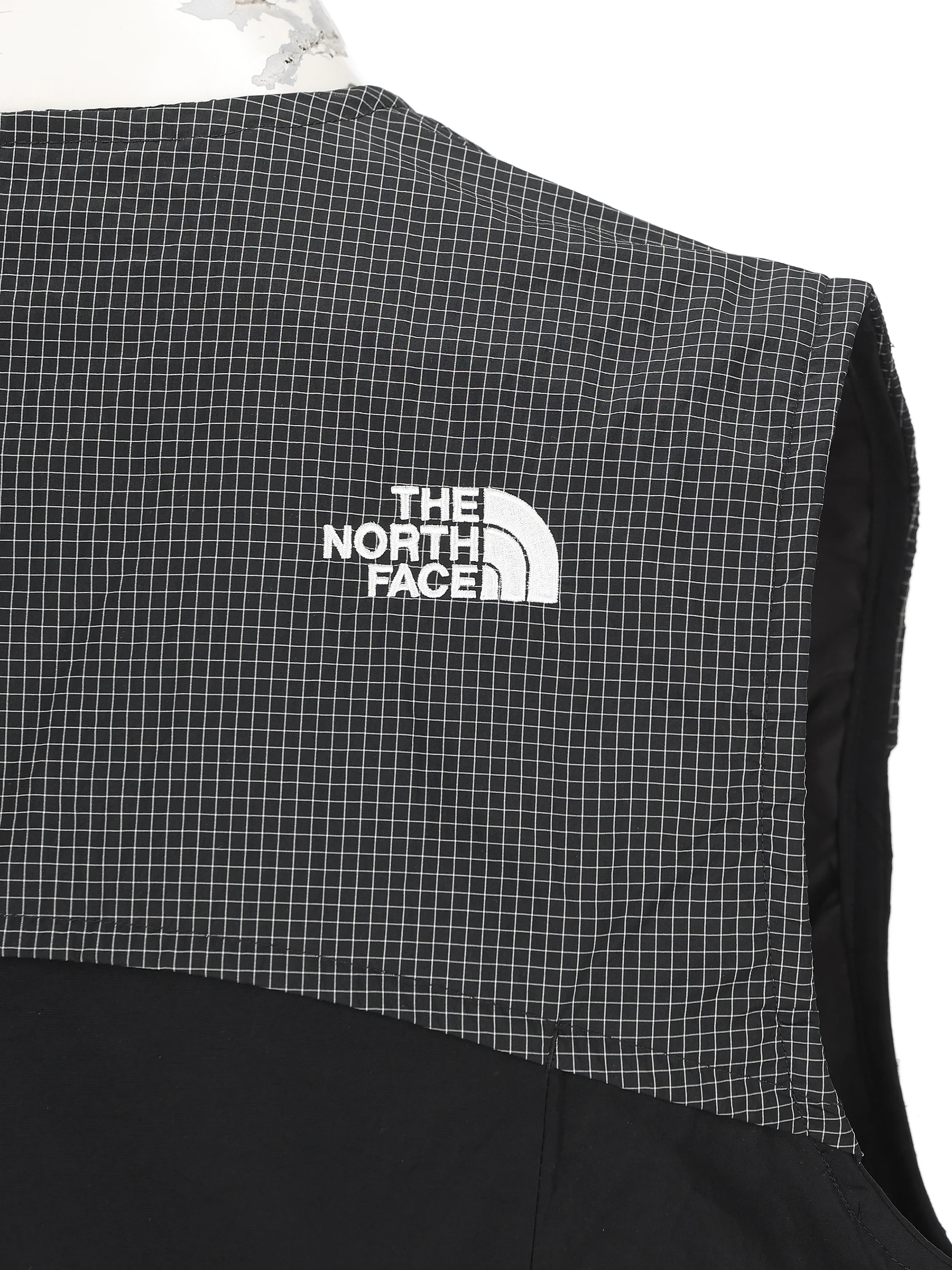 Gilet realizzato in nylon e cotone. NF0A8G92 JK31 THE NORTH FACE 
