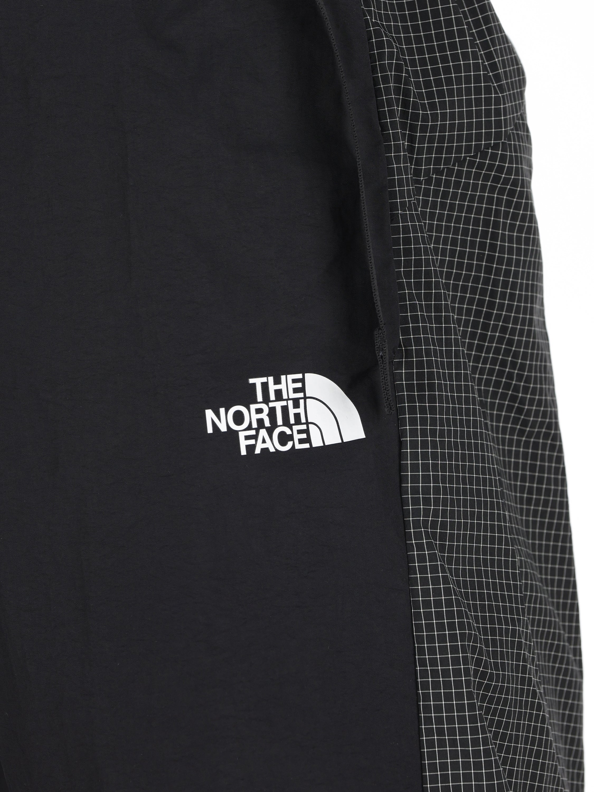 Shorts realizzati in nylon. NF0A8GE5 JK31 THE NORTH FACE 