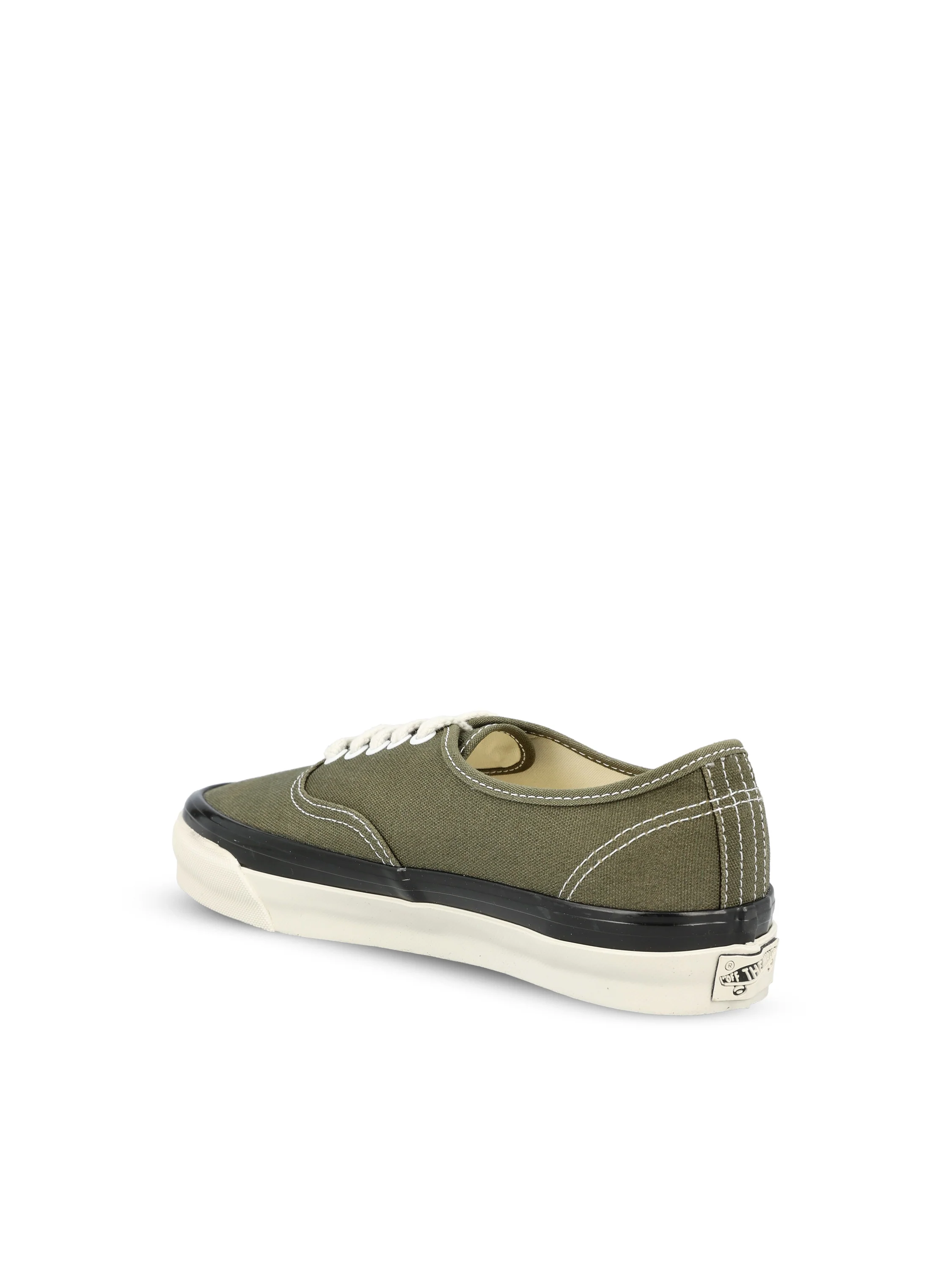 Sneakers realizzate in tela. VN000EFZOLV1 VNOLV VANS 