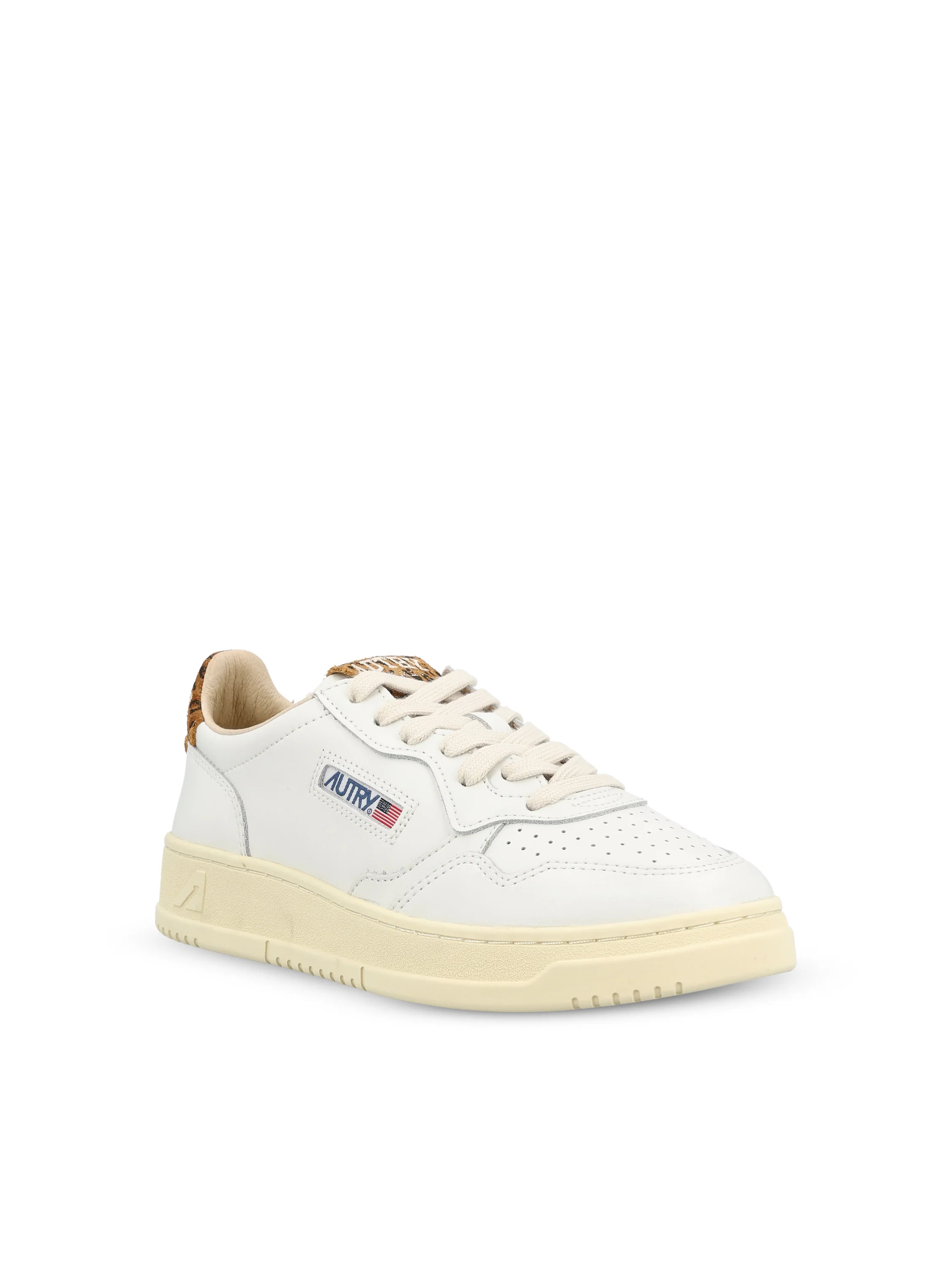 Sneakers realizzate in pelle. AULW HJ02 AUTRY