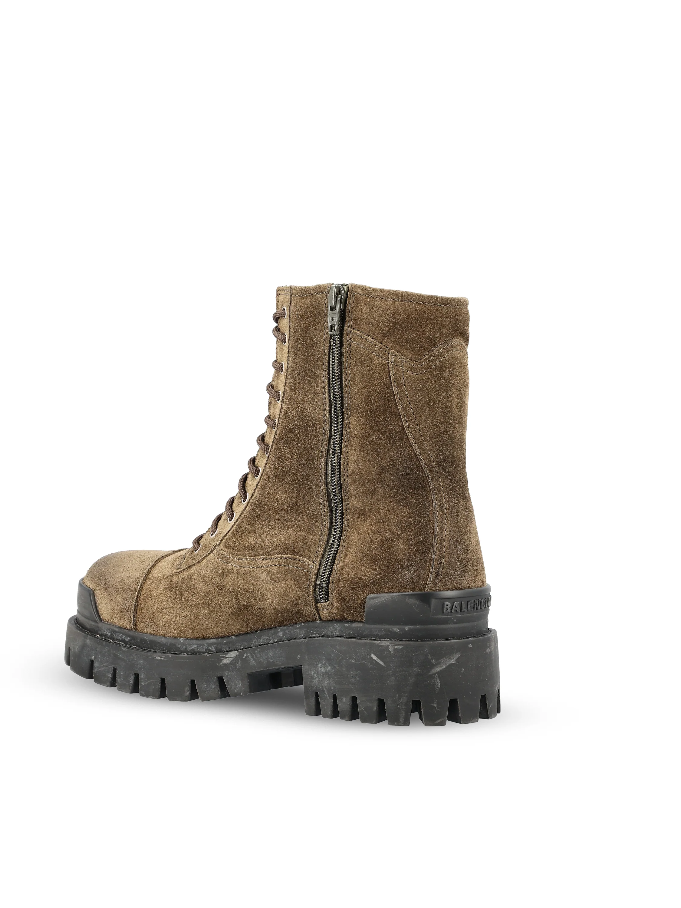 Stivale realizzato in pelle di vitello. 873536 WCB433281 BALENCIAGA 