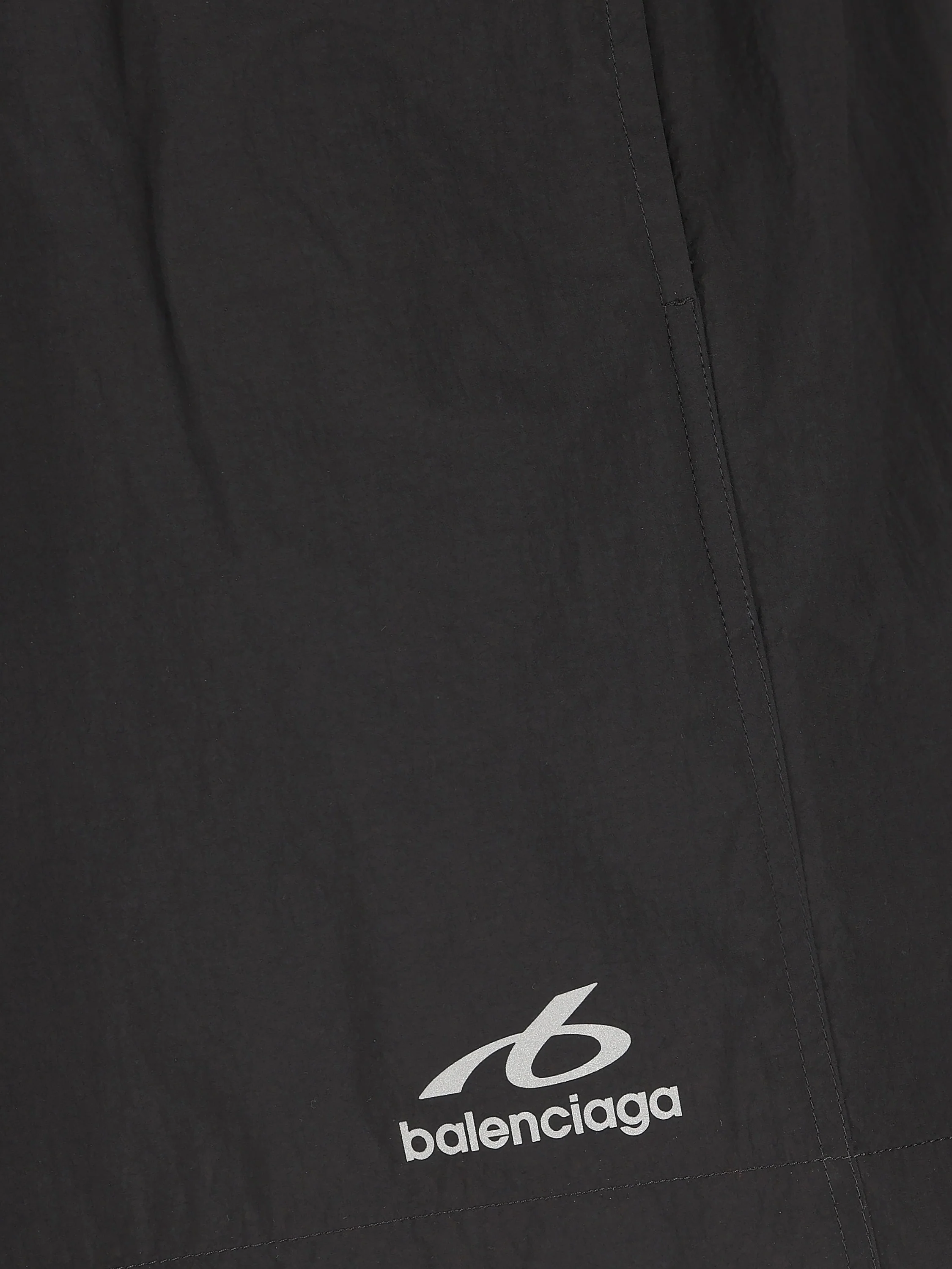 Shorts realizzati in poliammide. A001NP 4G4B21000 BALENCIAGA 