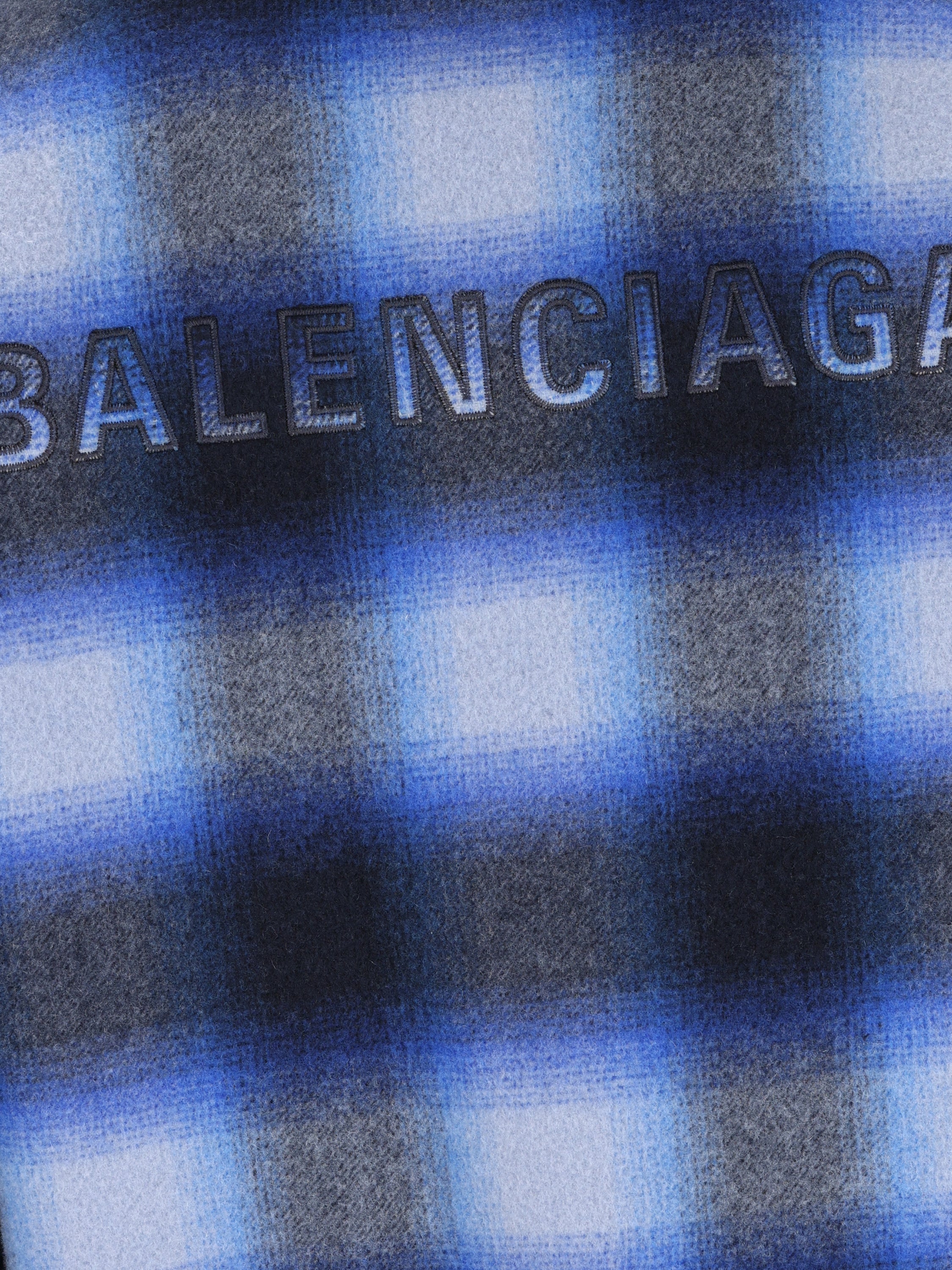 Giacca realizzata in flanella di lana. A001YN TRU133964 BALENCIAGA