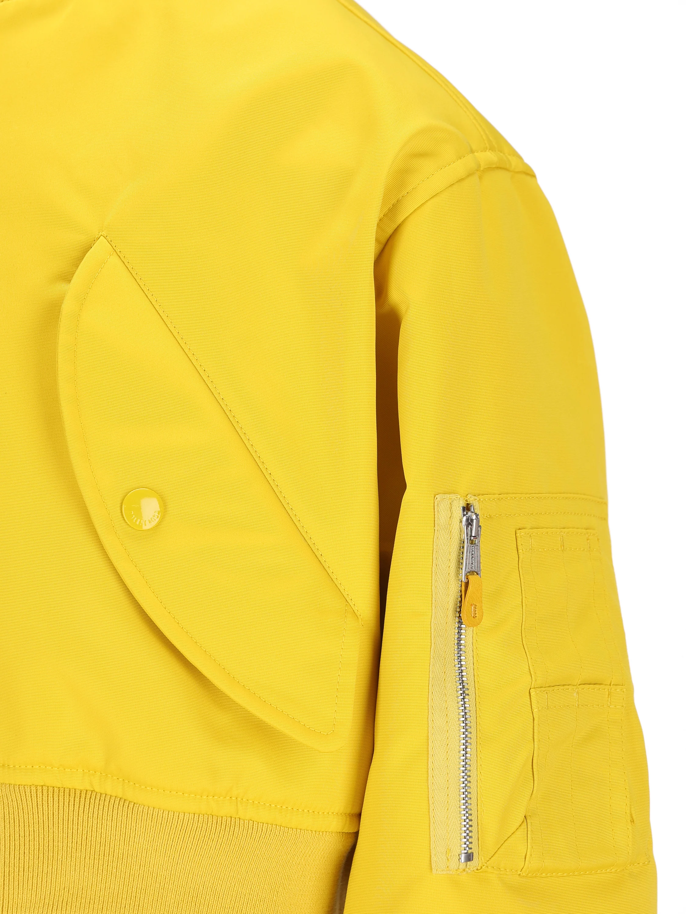 Giacca realizzata in poliestere. A0029M TTO297200 BALENCIAGA