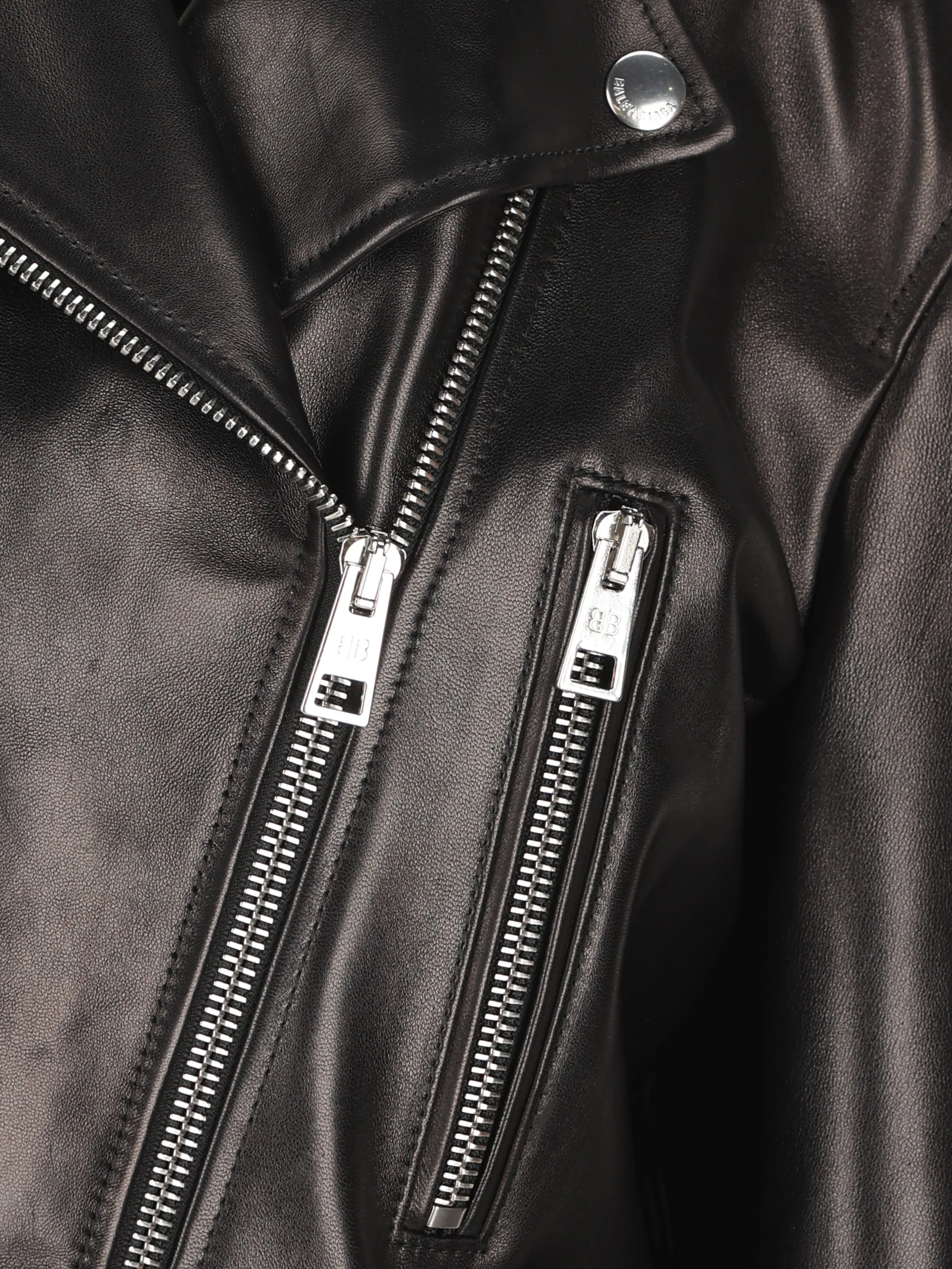 Giacca realizzata in pelle. A002FO TUS111000 BALENCIAGA 