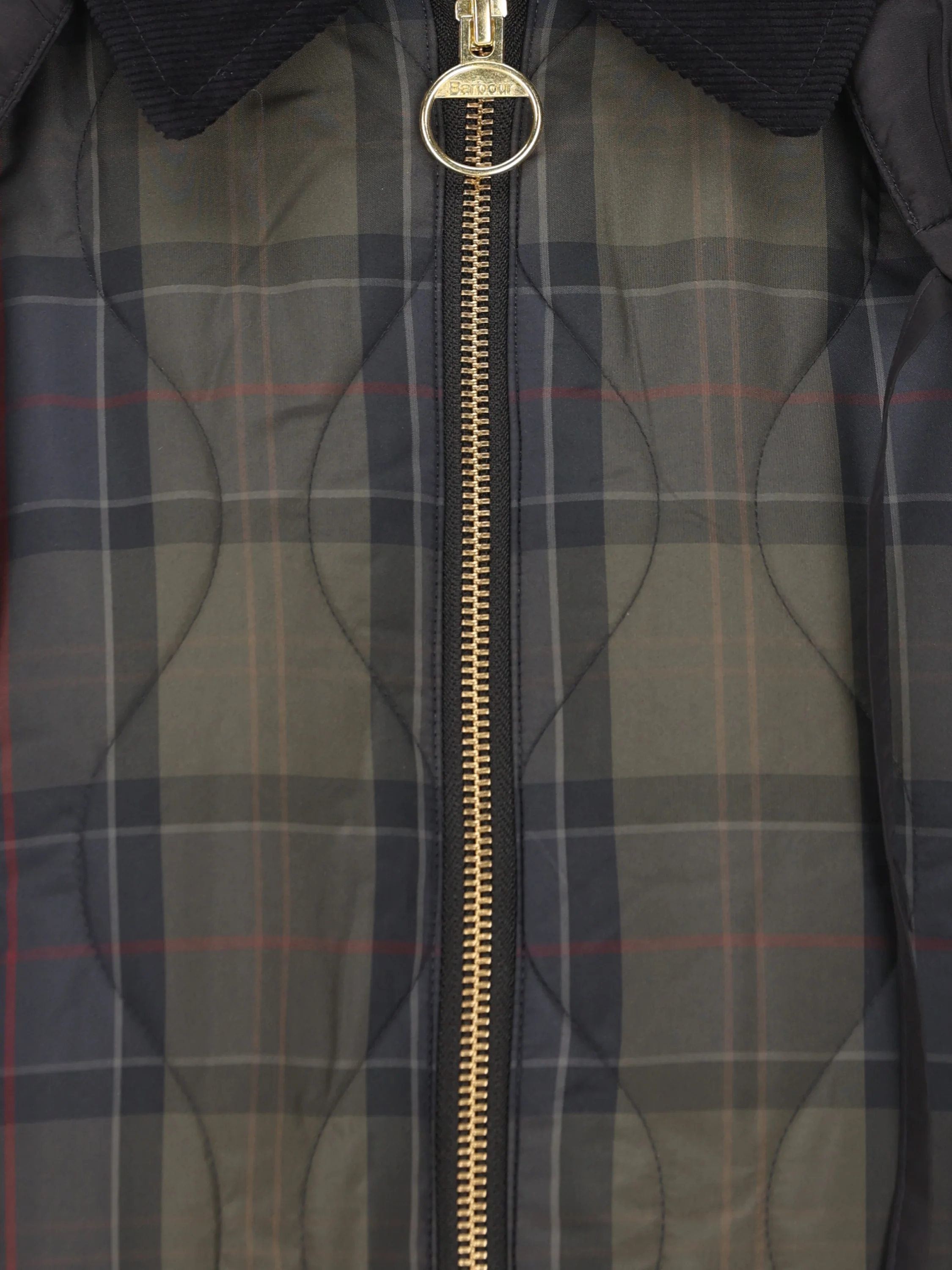 Giacca realizzata in poliestere riciclato. LQU1951 LQUBK11 BARBOUR 