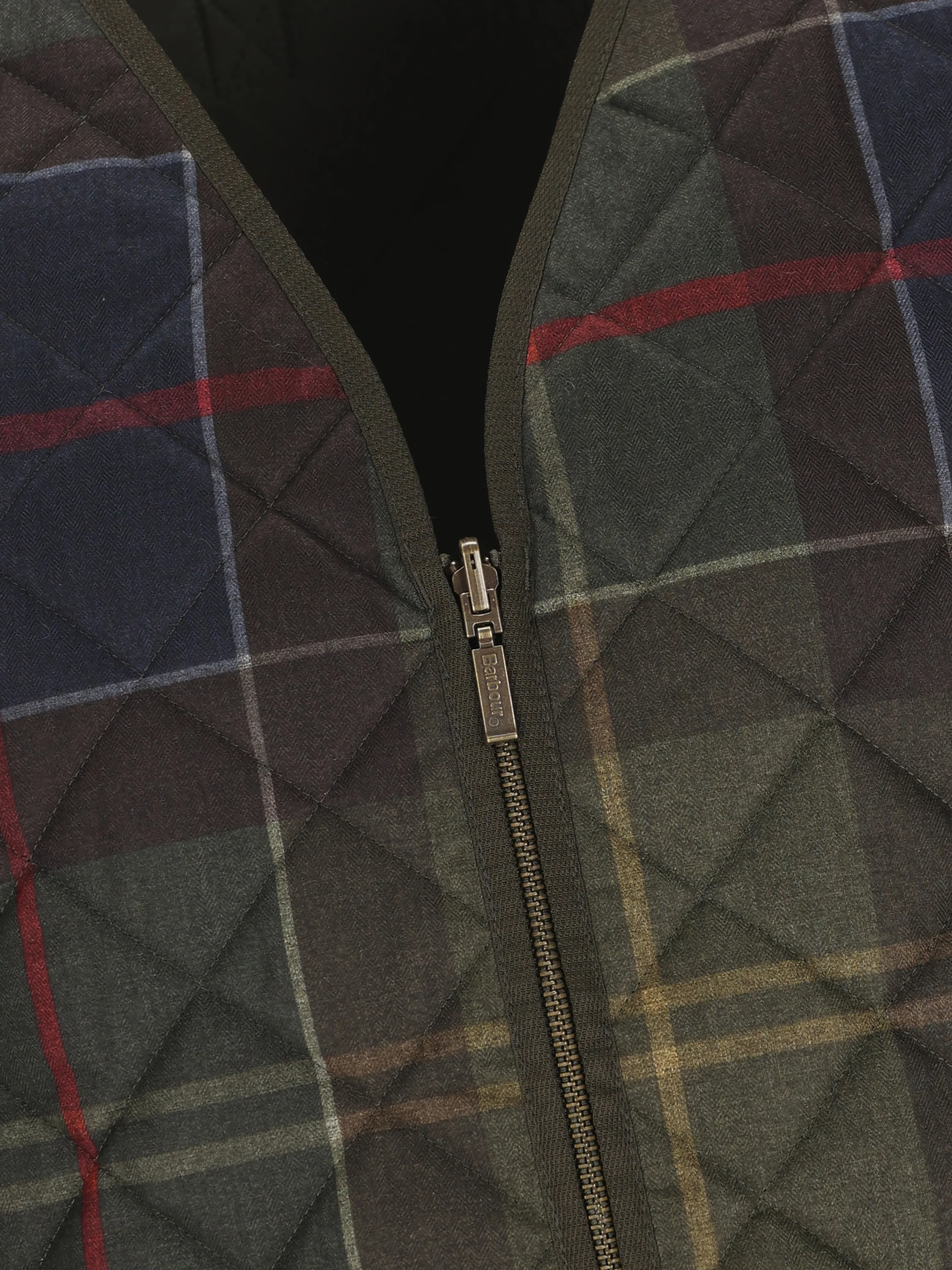 Gilet realizzato in poliestere. MLI0064 MLITN14 BARBOUR 