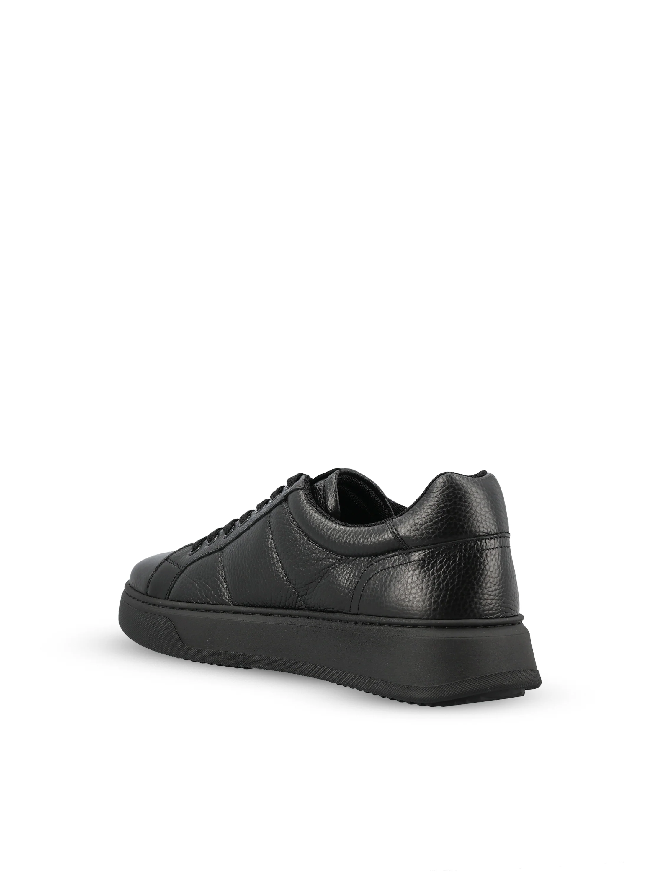 Sneakers realizzate in pelle. 12640035 001 BOGNER 