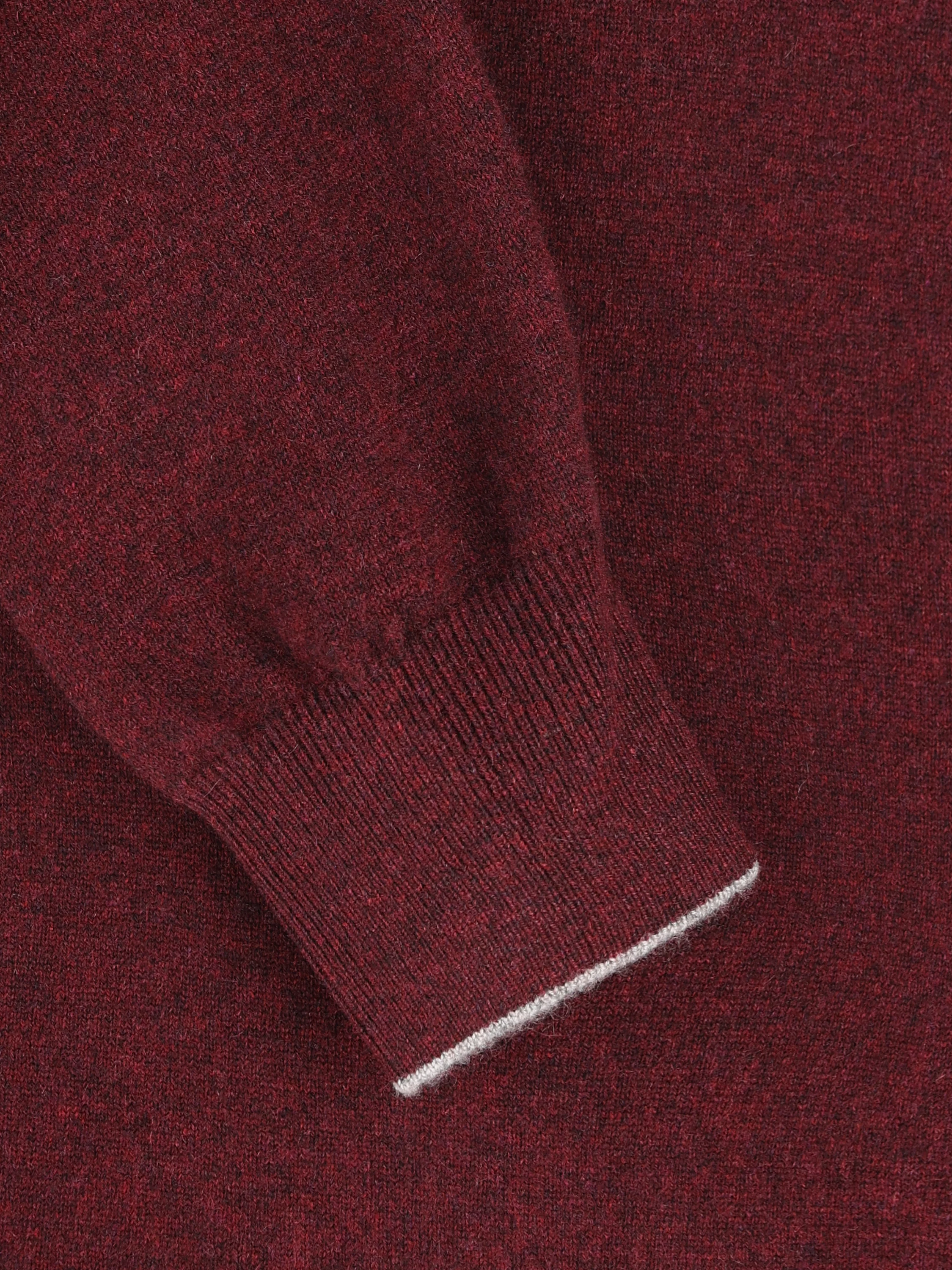 Maglia realizzata in cashmere. M2200100 CNU36 BRUNELLO CUCINELLI 