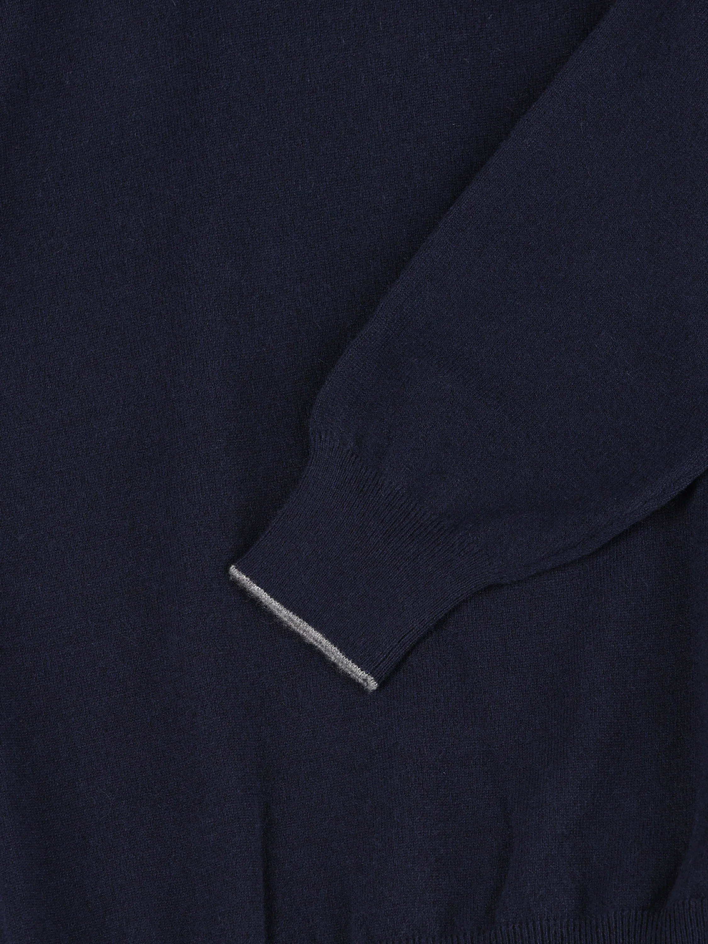 Maglia realizzata in cashmere. M2200103 CW425 BRUNELLO CUCINELLI