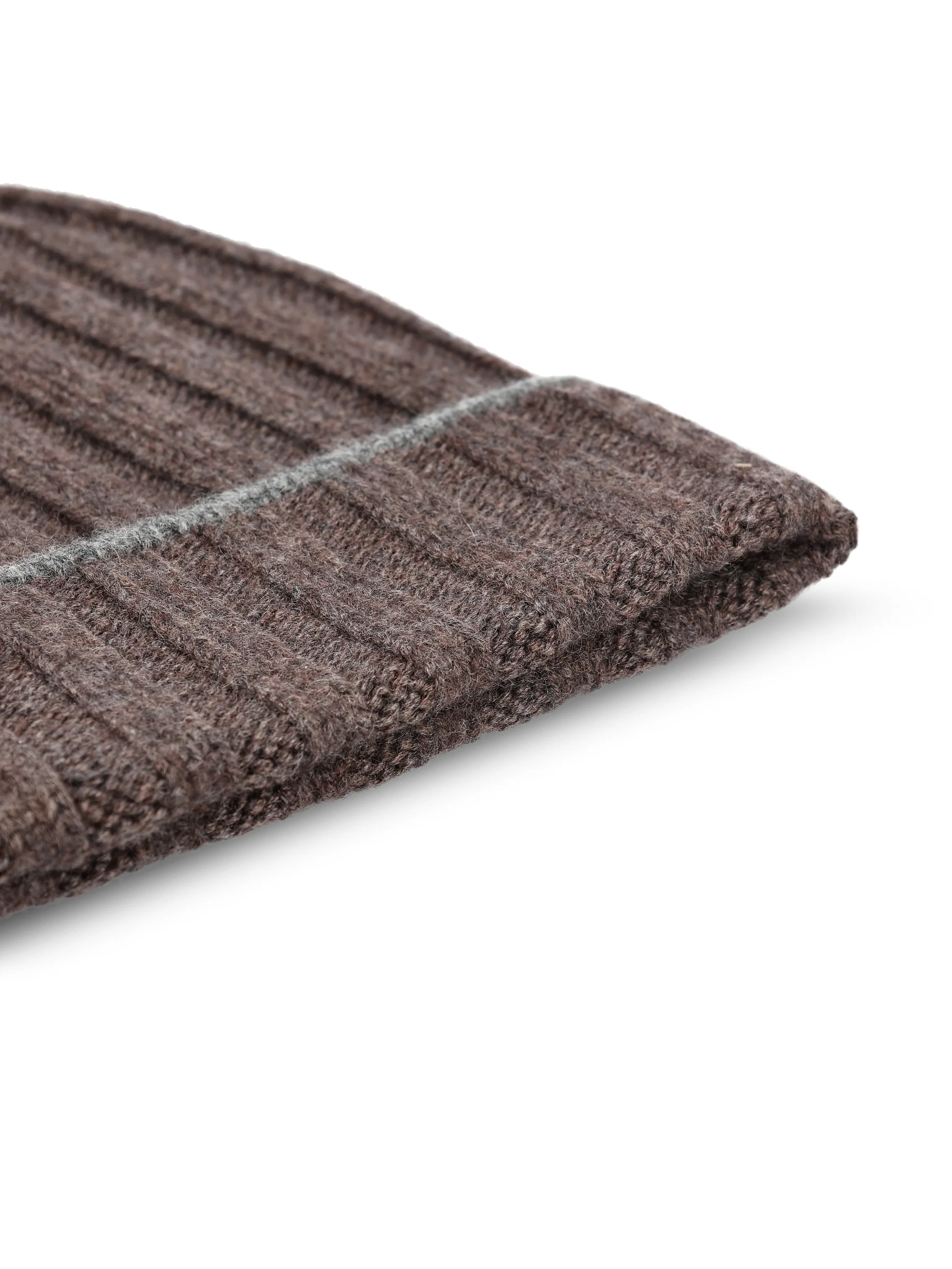 Berretto in cashmere. M2240900 CD981 BRUNELLO CUCINELLI 