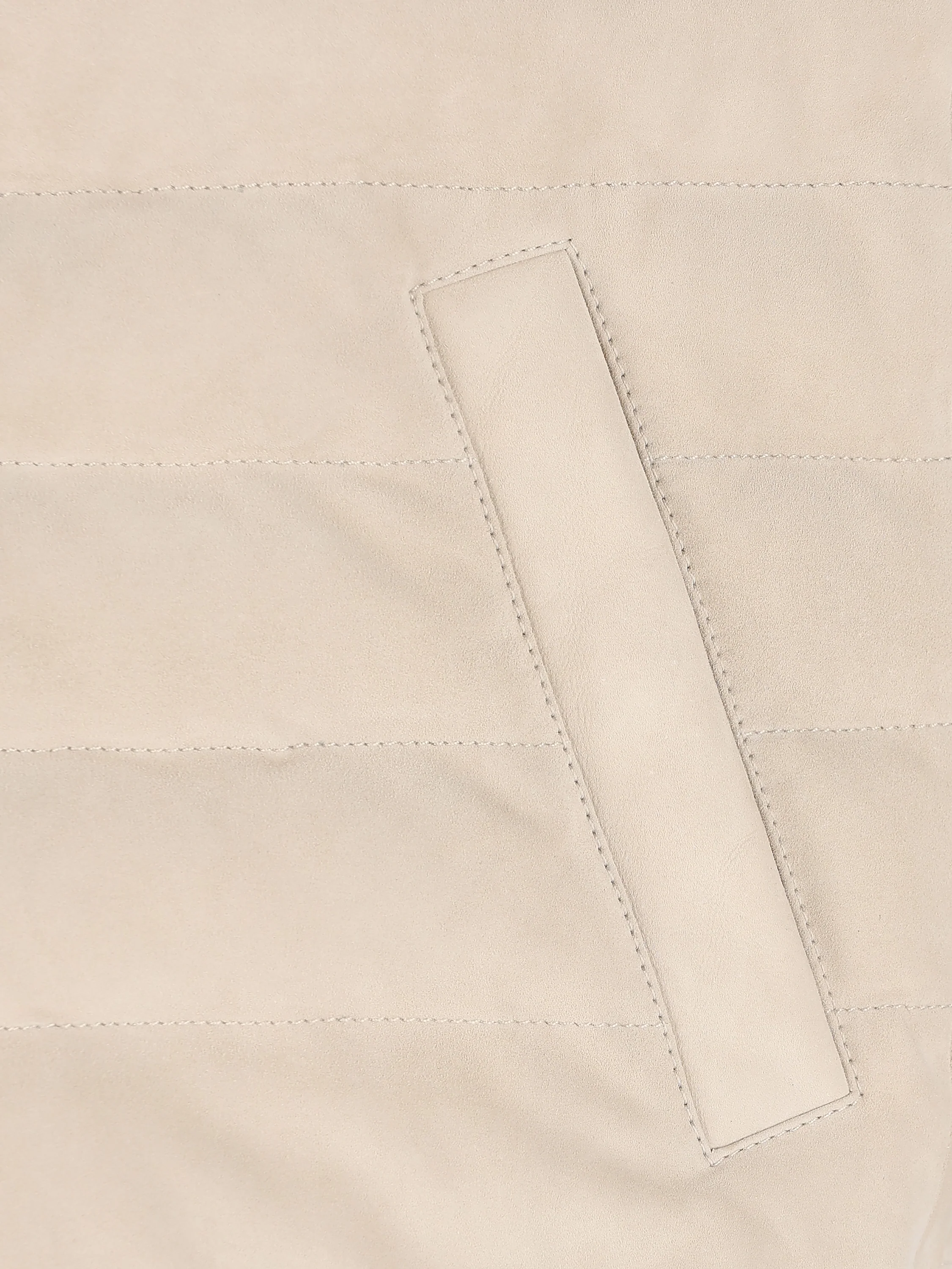 Gilet realizzato in pelle. MPCLF2098 CYX41 BRUNELLO CUCINELLI 