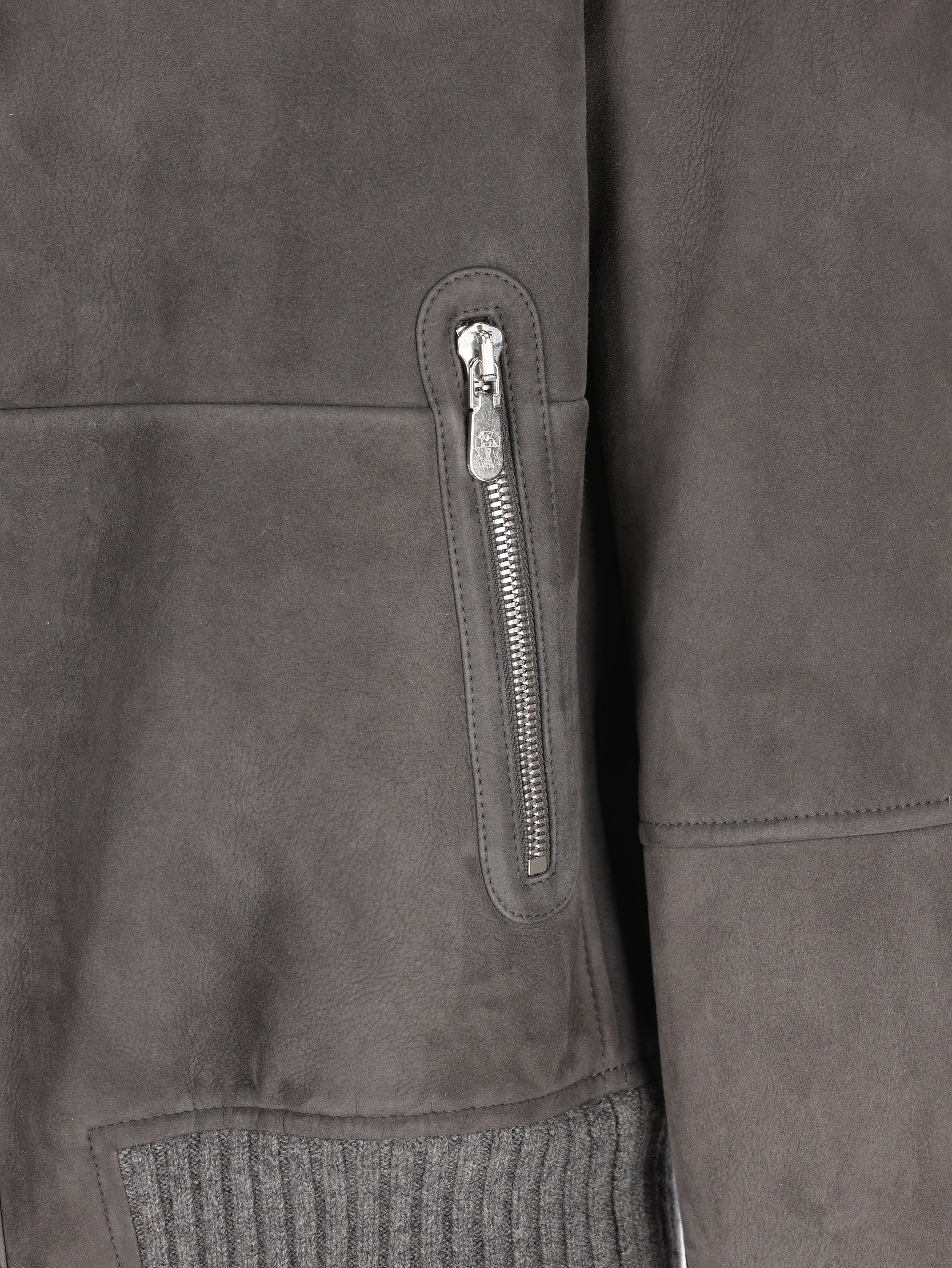 Giacca realizzata in pelle shearling. MPMCU1737 C9873 BRUNELLO CUCINELLI 