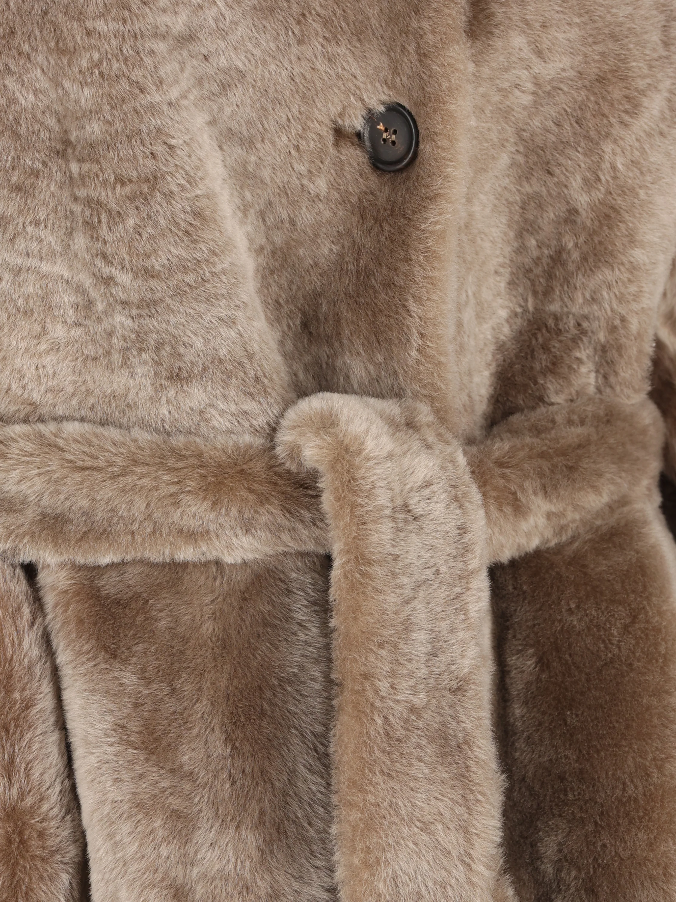 Cappotto realizzato in pelliccia. MPMRA9794 C9807 BRUNELLO CUCINELLI 