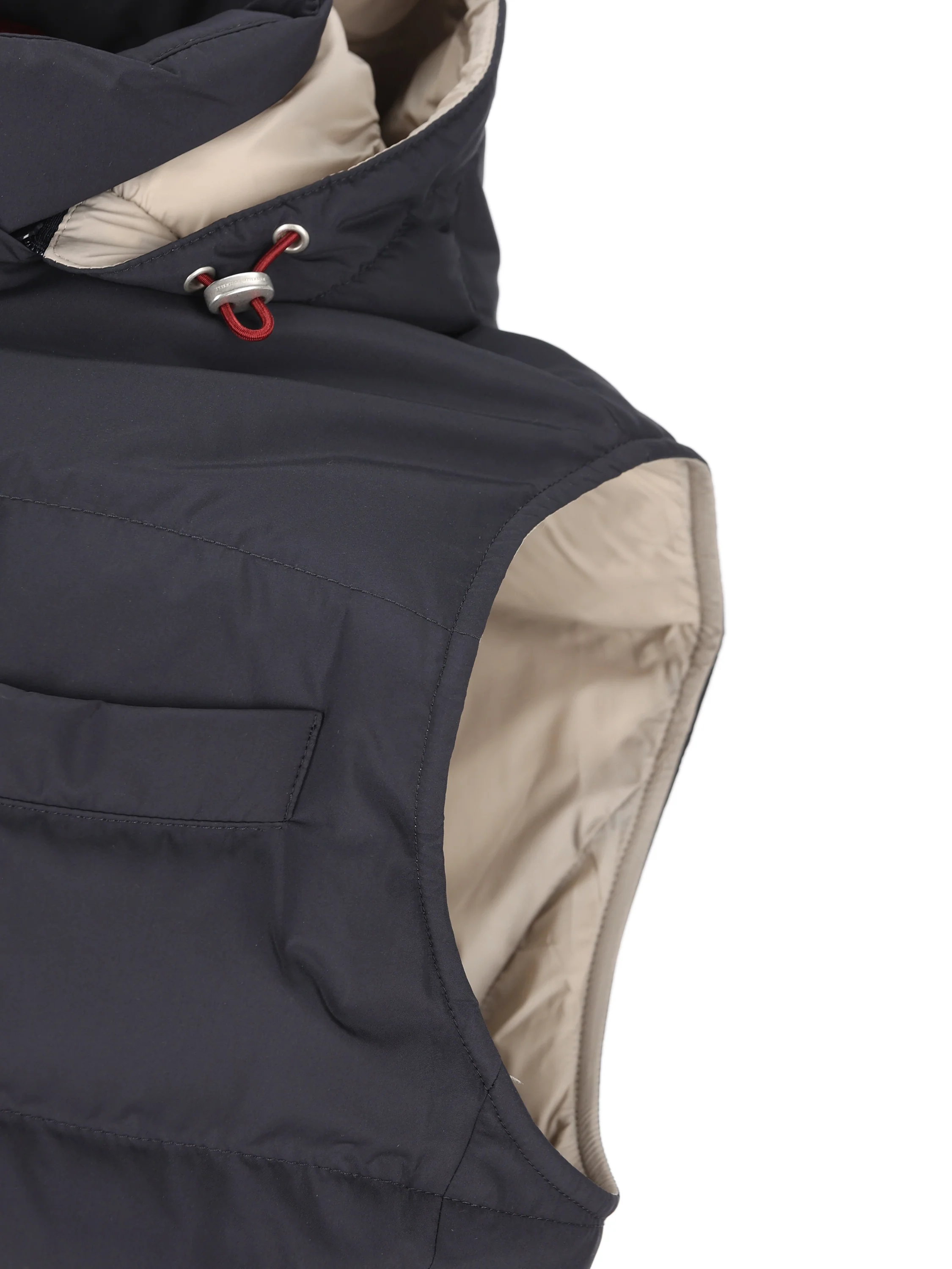 Gilet realizzato in poliestere. MV4081628 CIX44 BRUNELLO CUCINELLI 