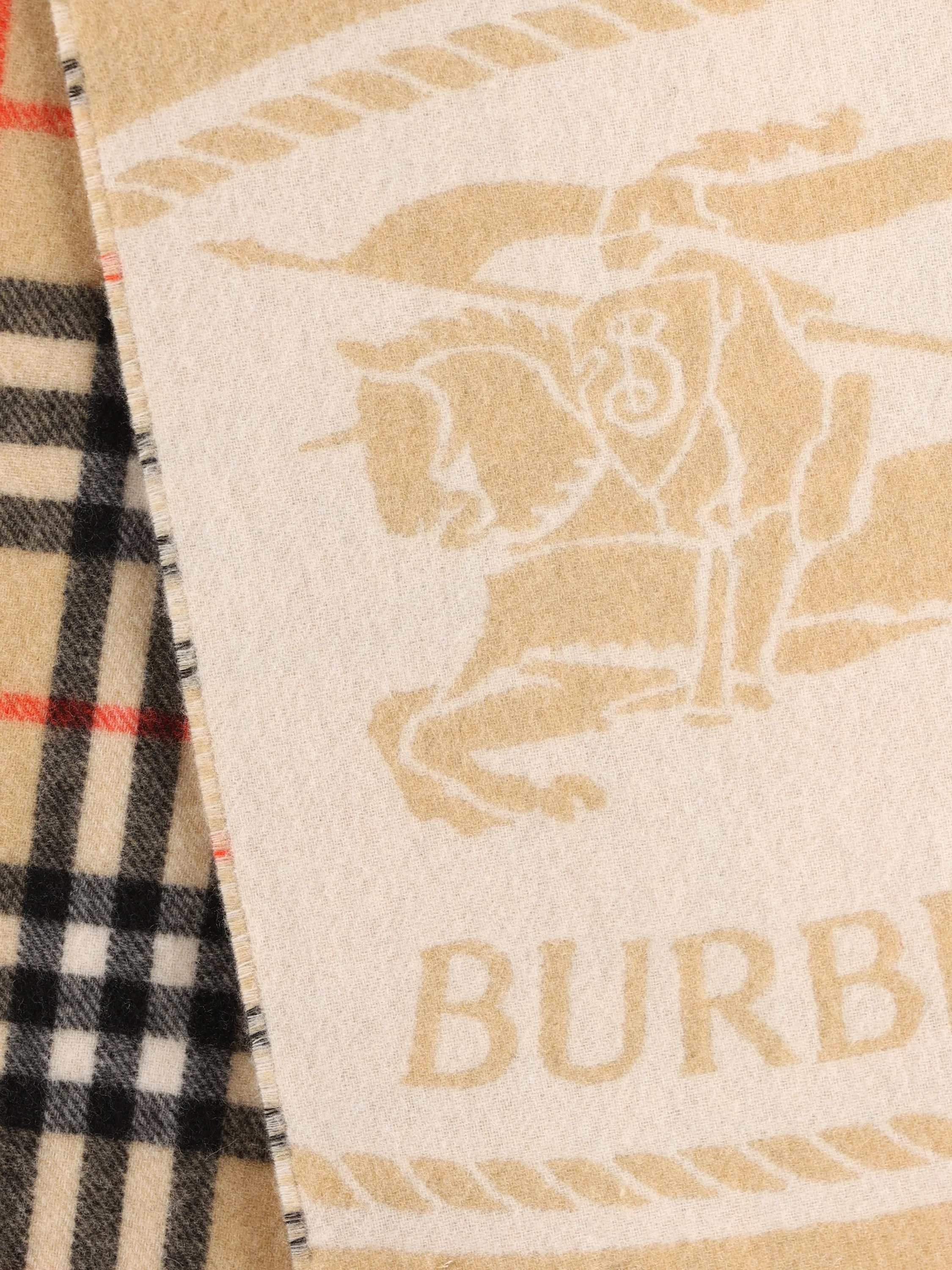 Sciarpa reversibile con Knight Stamp 8136836 A2575 BURBERRY