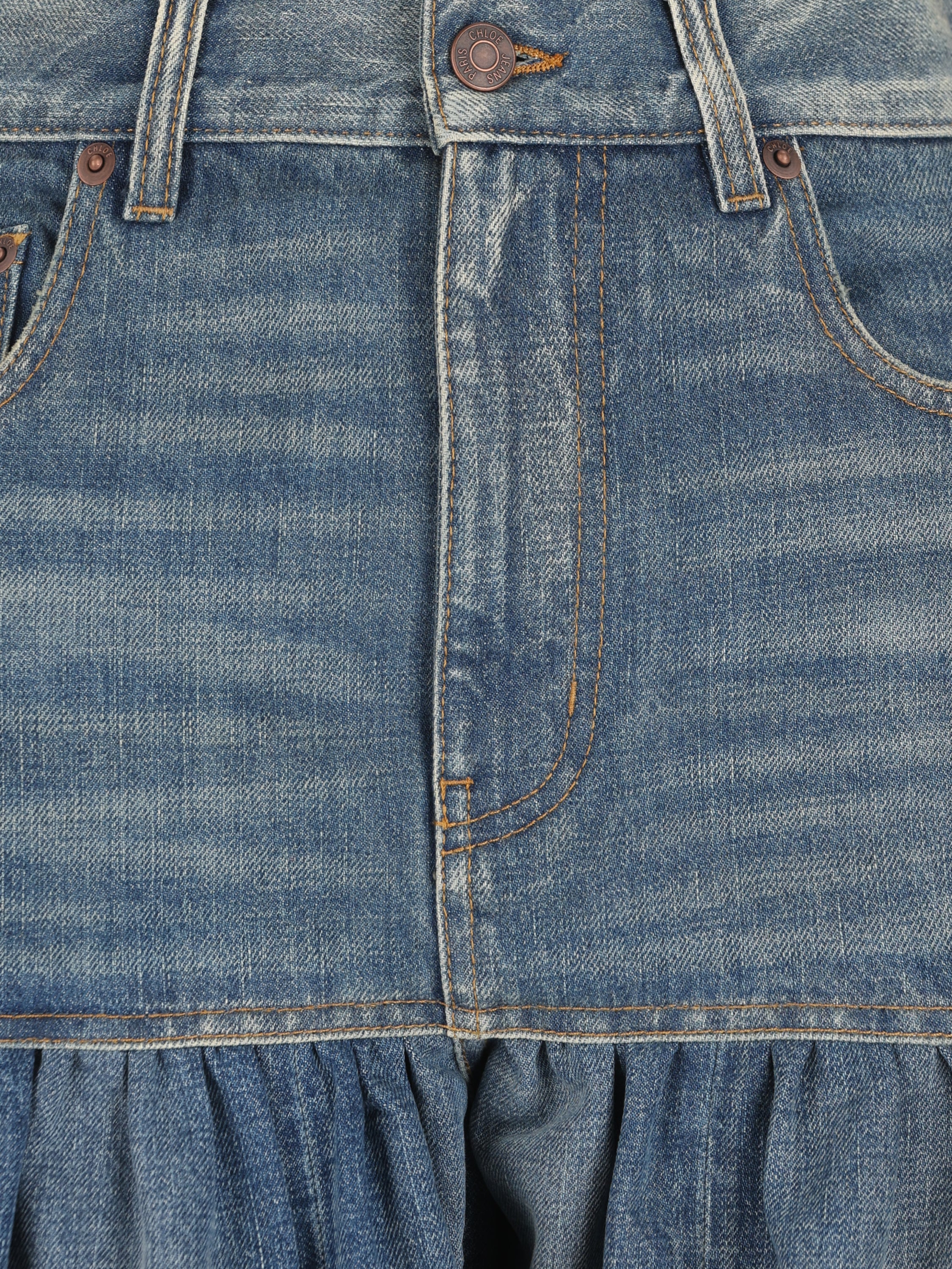 Pantaloni realizzati in denim. CH26ADP50901 40C CHLOE' 