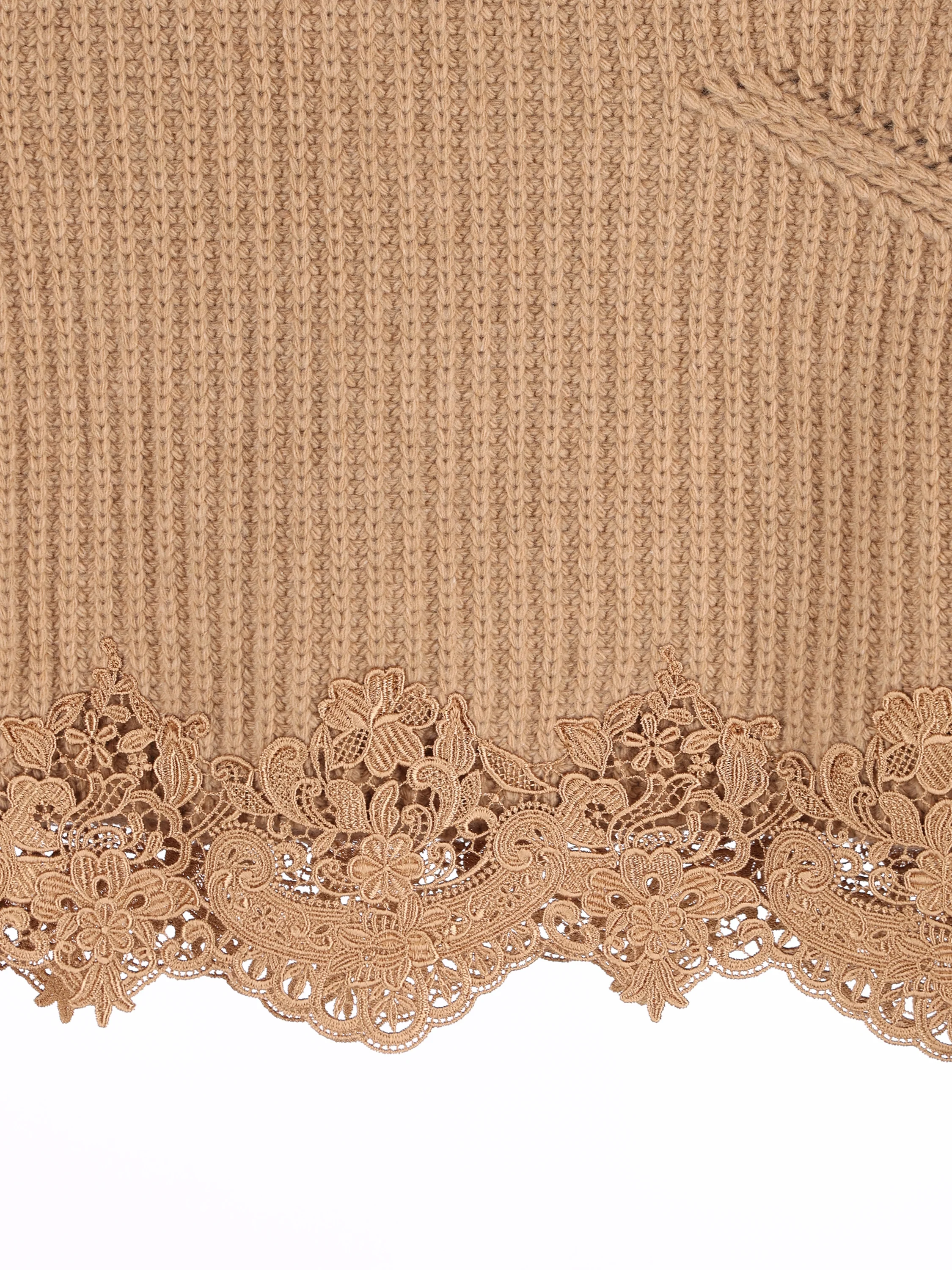 Pullover realizzato in maglia. CH26AMP18715 218 CHLOE' 