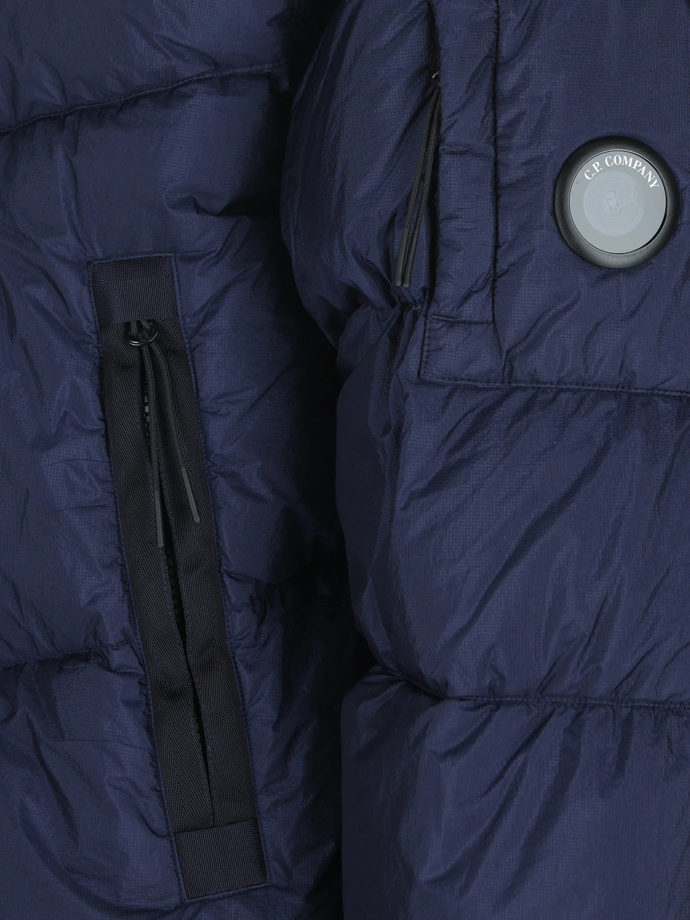 Piumino realizzato in nylon. 21CMOW210A 110655G880 C.P COMPANY