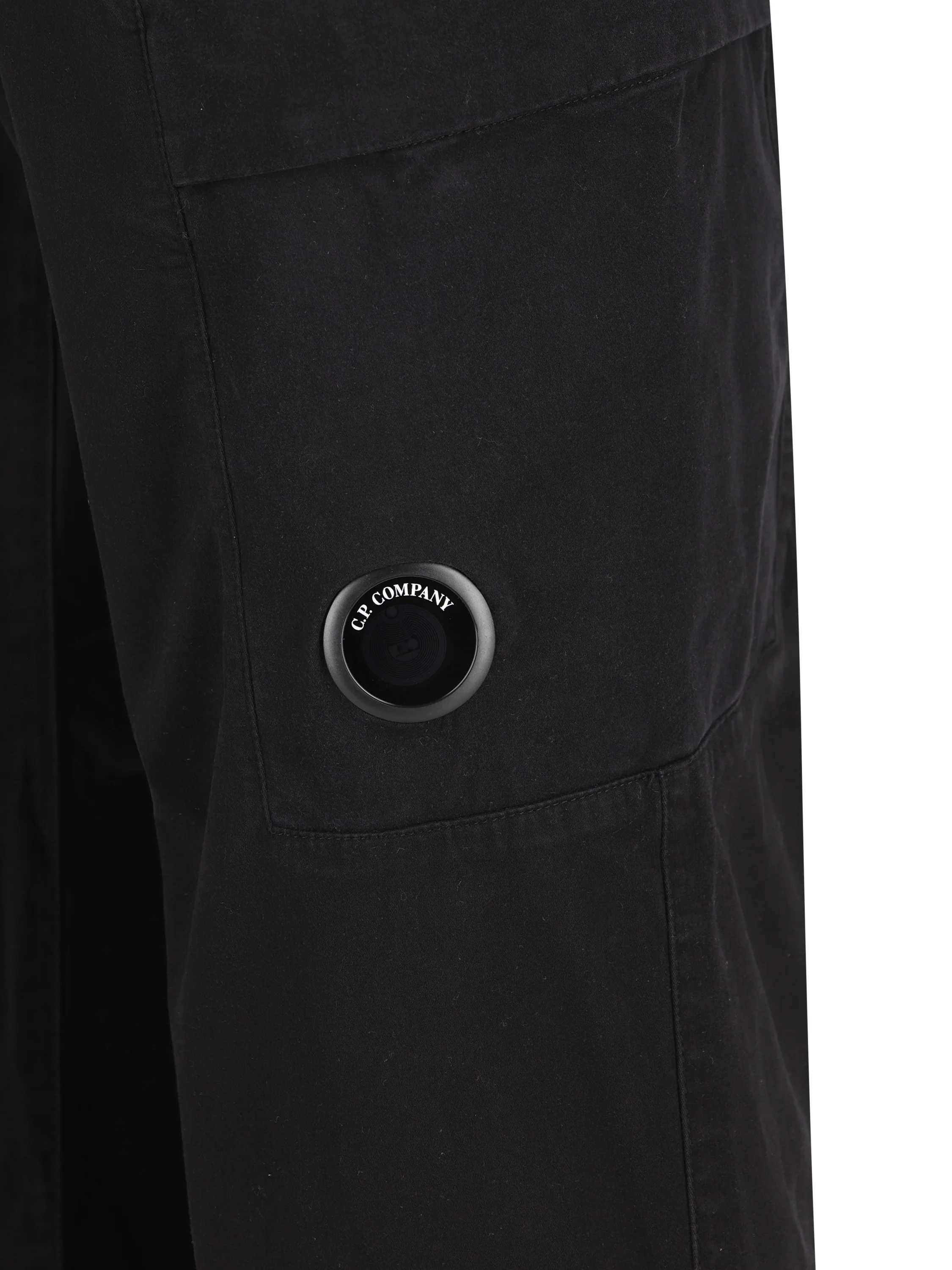 Pantaloni realizzati in cotone. 21CMPA090A 005529G999 C.P COMPANY 