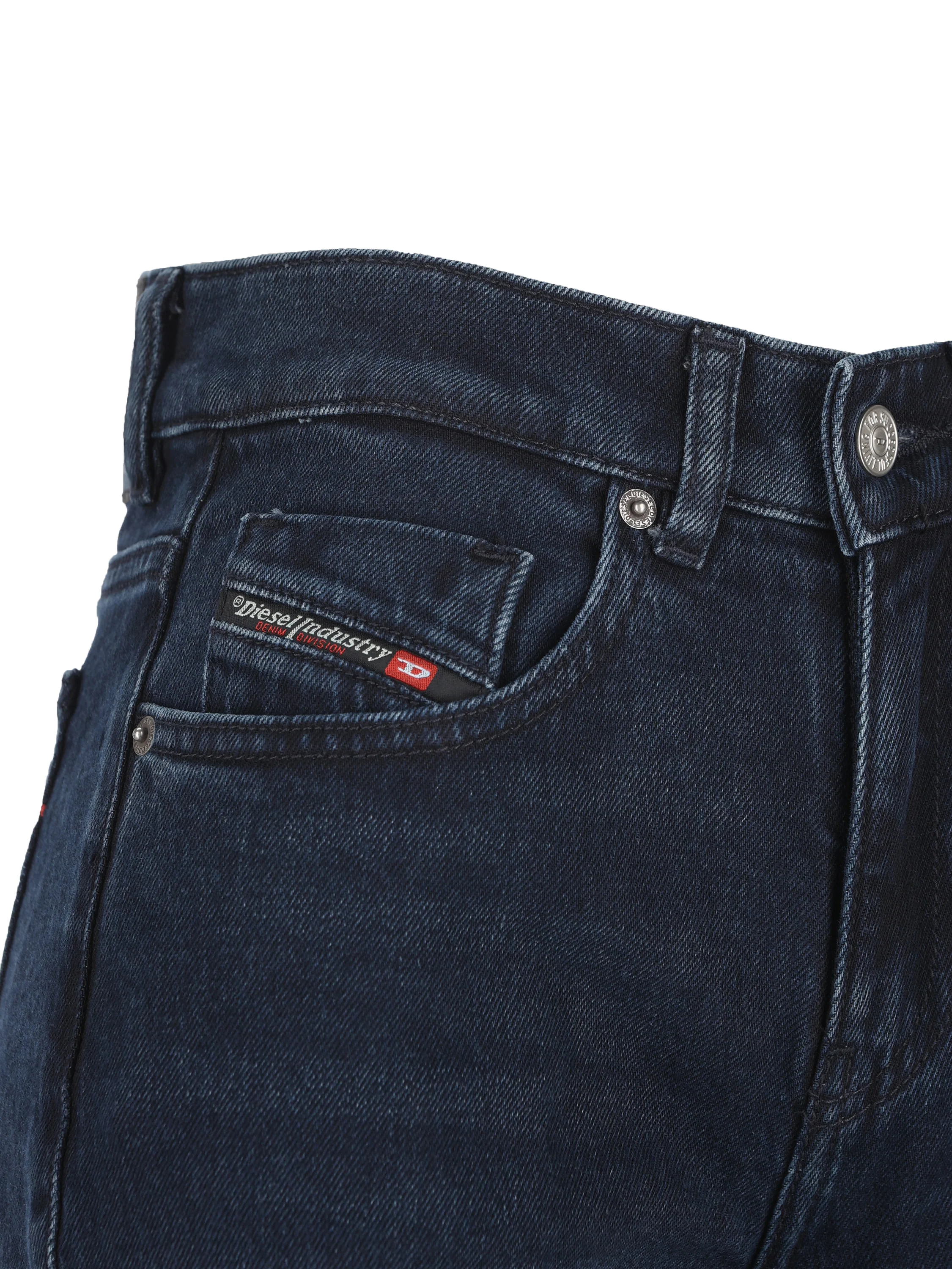 Jeans realizzati in cotone. A03624 0KBBJ01 DIESEL 