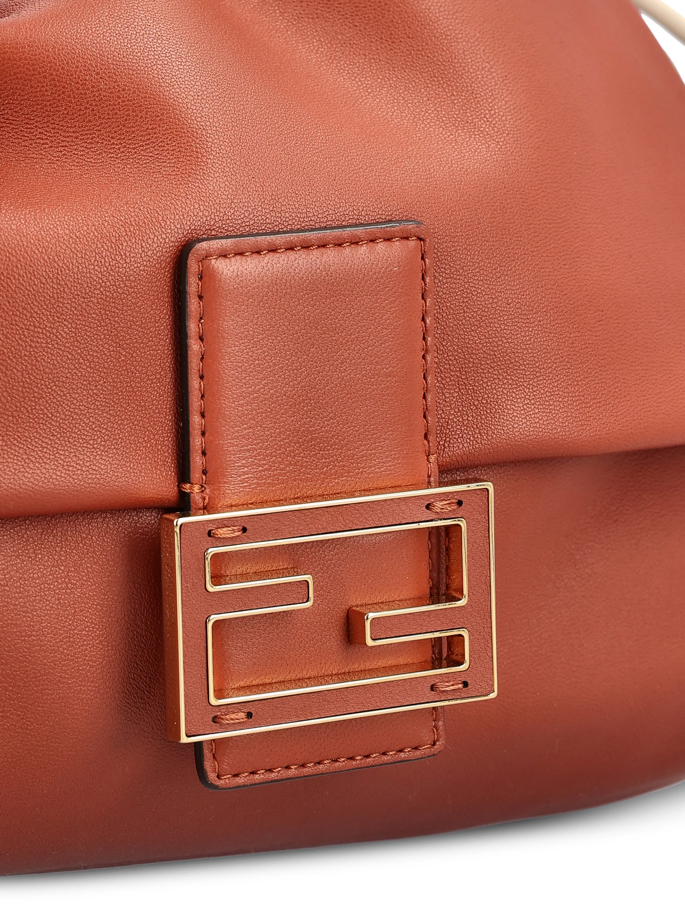  8BR833 AQ0DF1S4E FENDI 