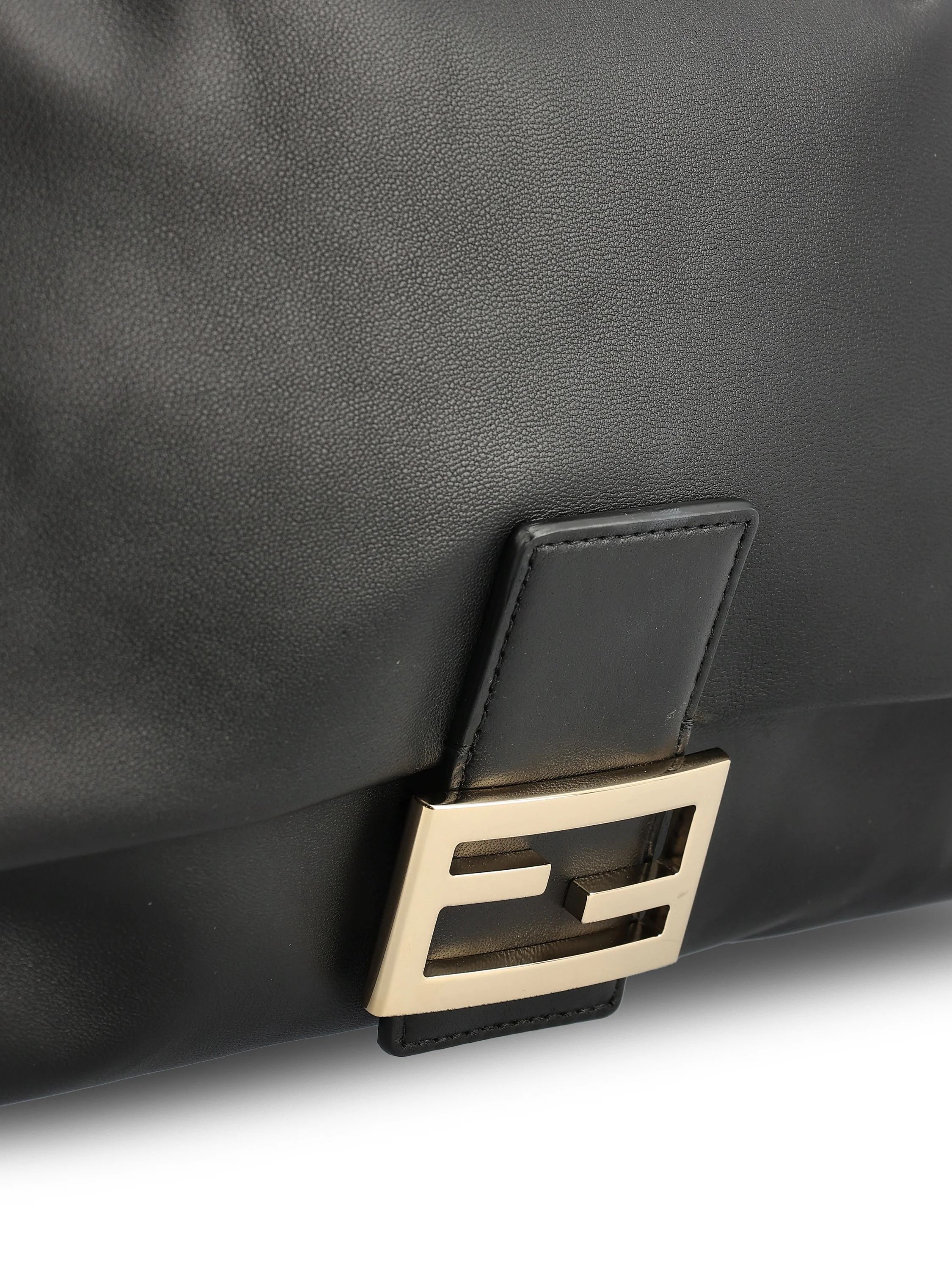 Borsa realizzata in pelle. 8BR857 B1ZKF0QA1 FENDI 