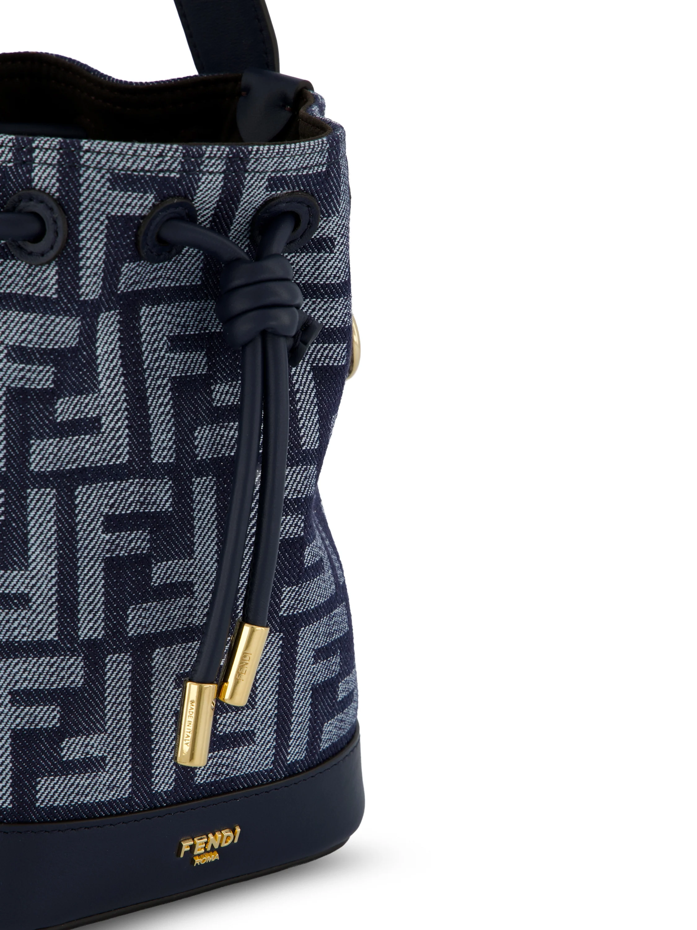 8BS109 AWVAF0NAP FENDI
